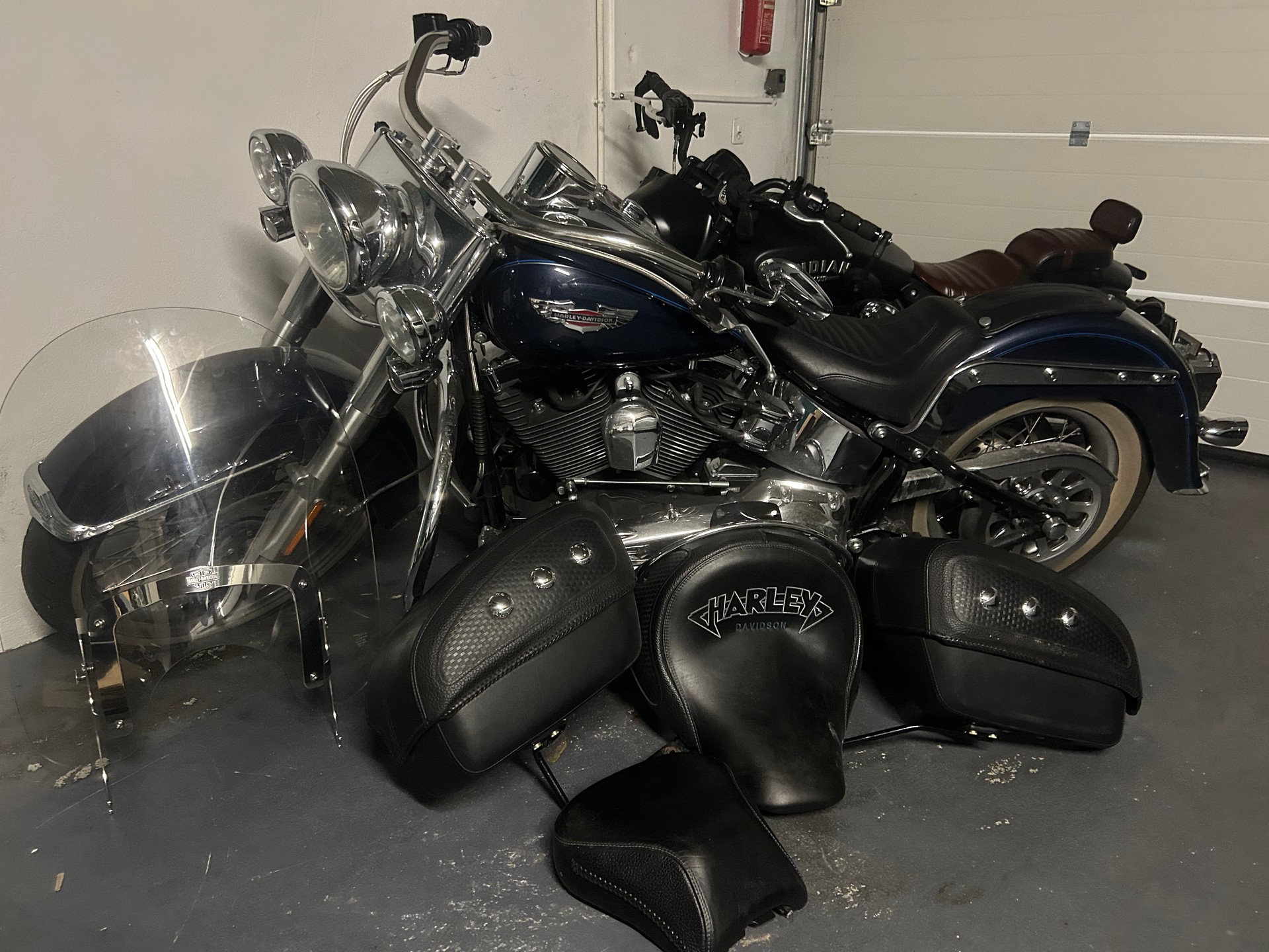 HARLEY-DAVIDSON FLSTNI Softail Deluxe-image-3