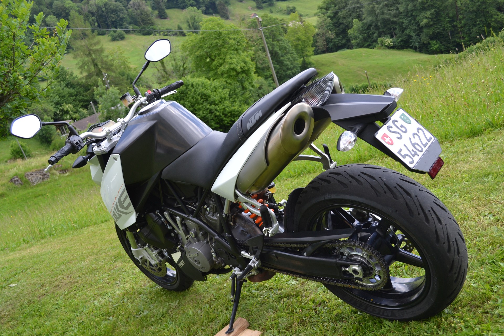 KTM 990 Super Duke-image-9