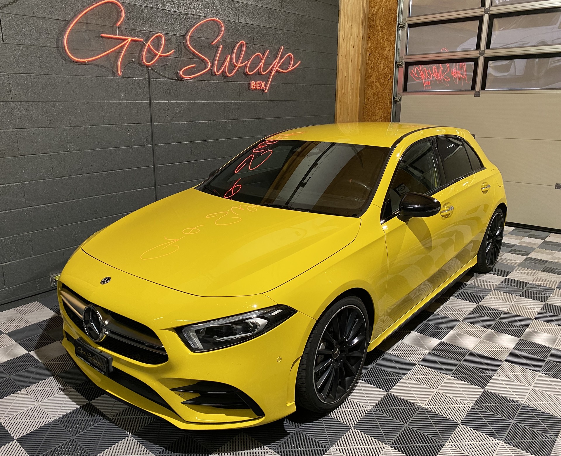 MERCEDES-BENZ A 35 AMG 4Matic Speedshift-image-8