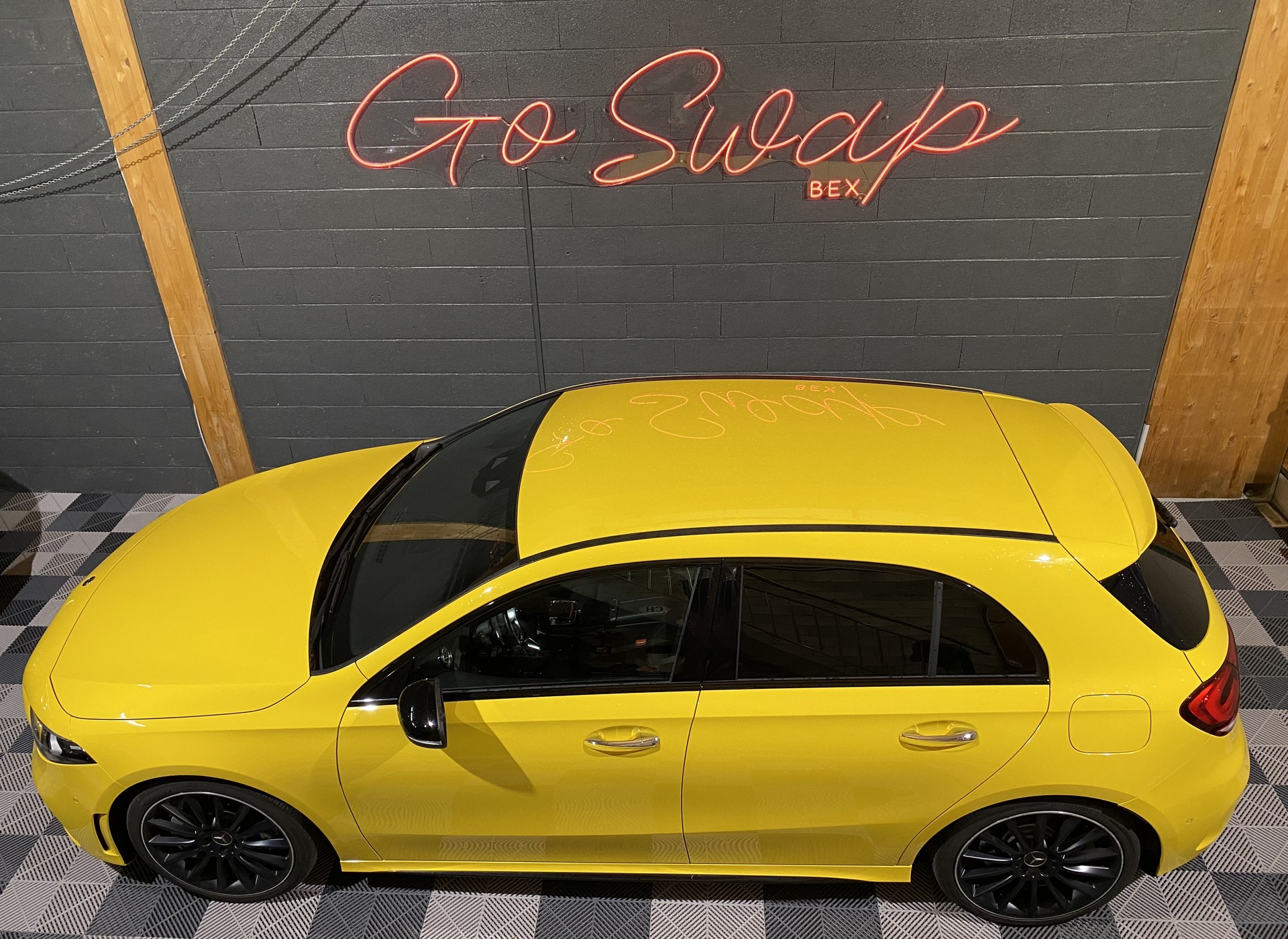 MERCEDES-BENZ A 35 AMG 4Matic Speedshift-image-9