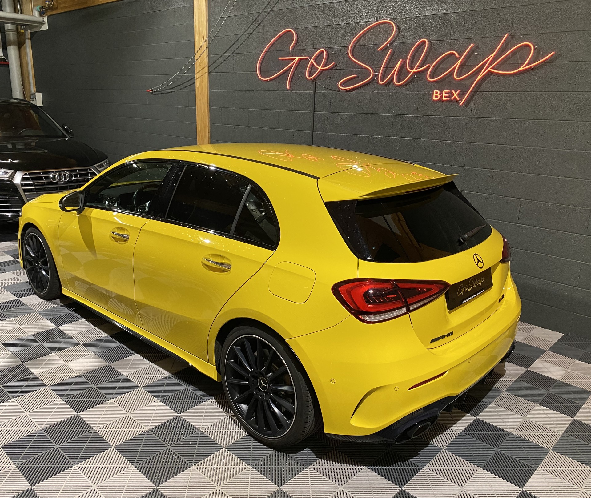 MERCEDES-BENZ A 35 AMG 4Matic Speedshift-image-10