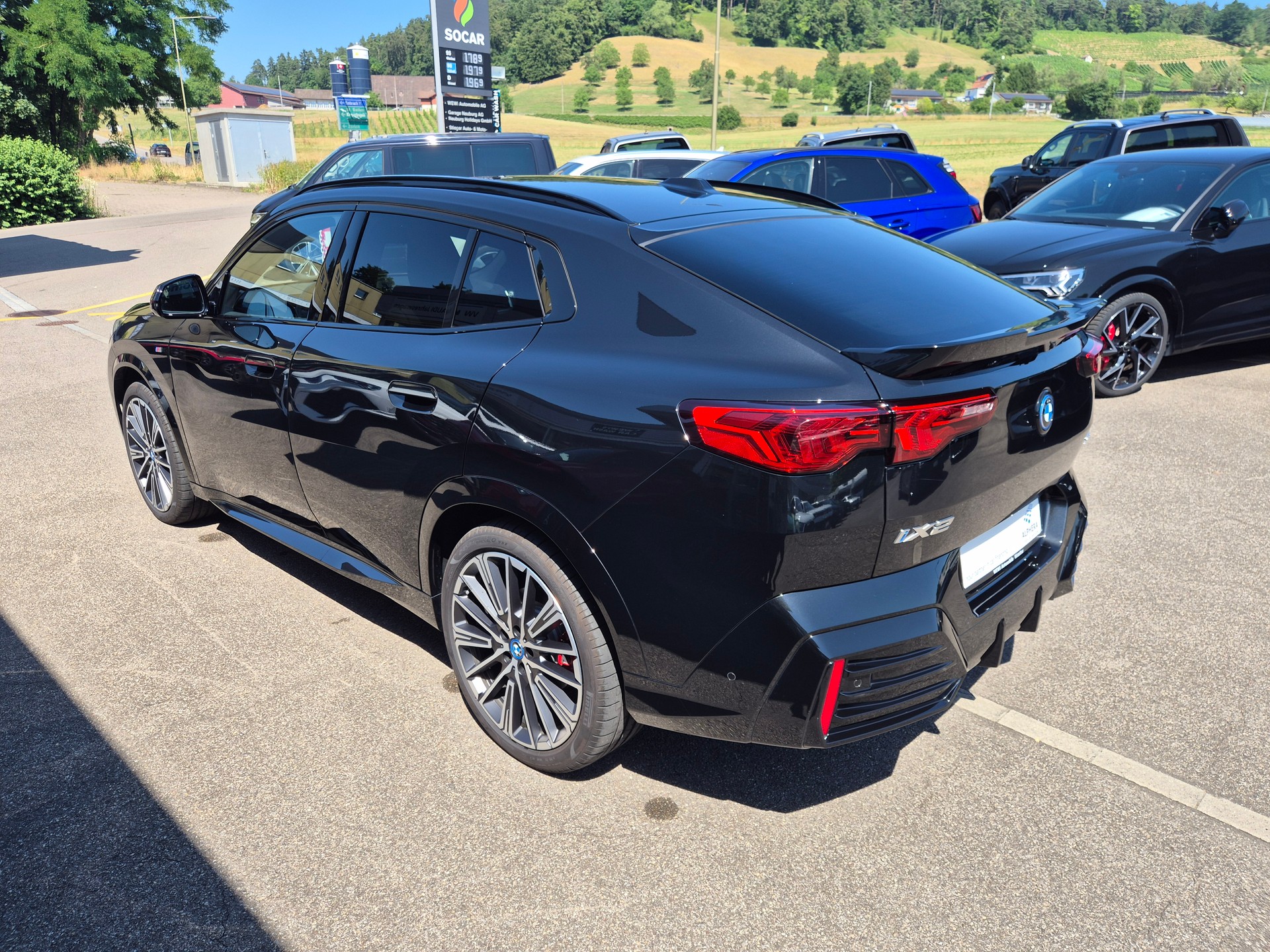 BMW iX2 xDrive 30 M Sport Pro-image-6