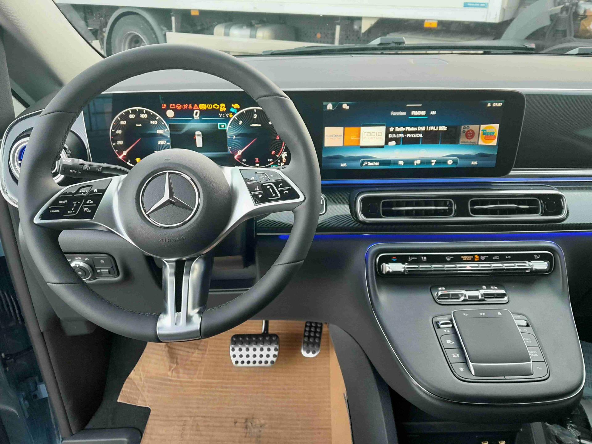 MERCEDES-BENZ V 250d Trend L 4x4-image-9