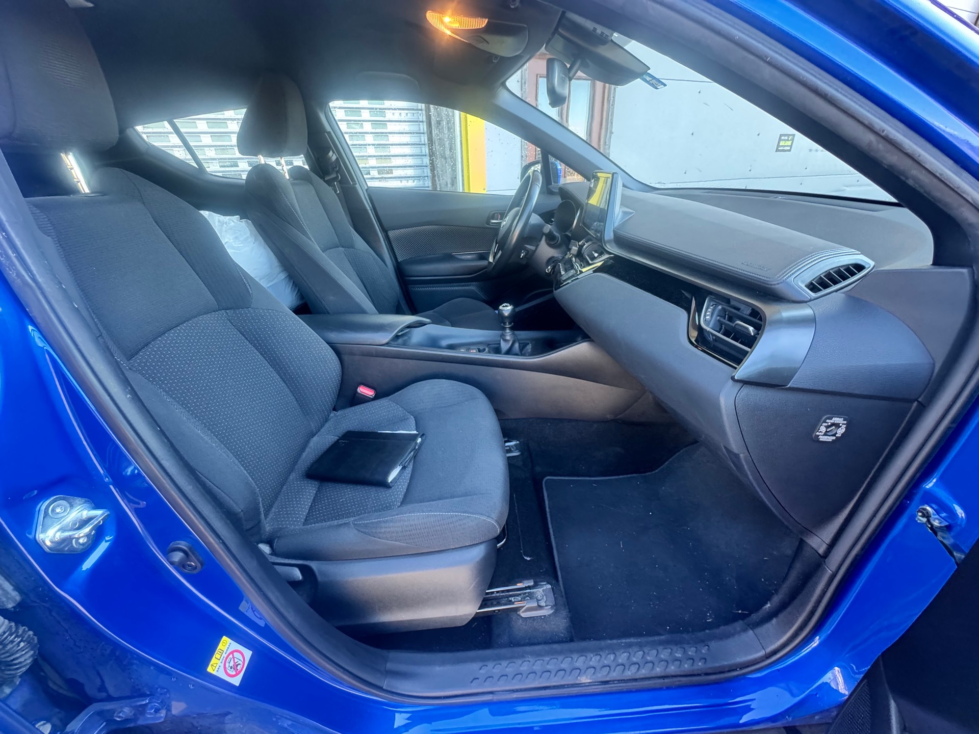 TOYOTA C-HR 1.2 Turbo Comfort-image-11