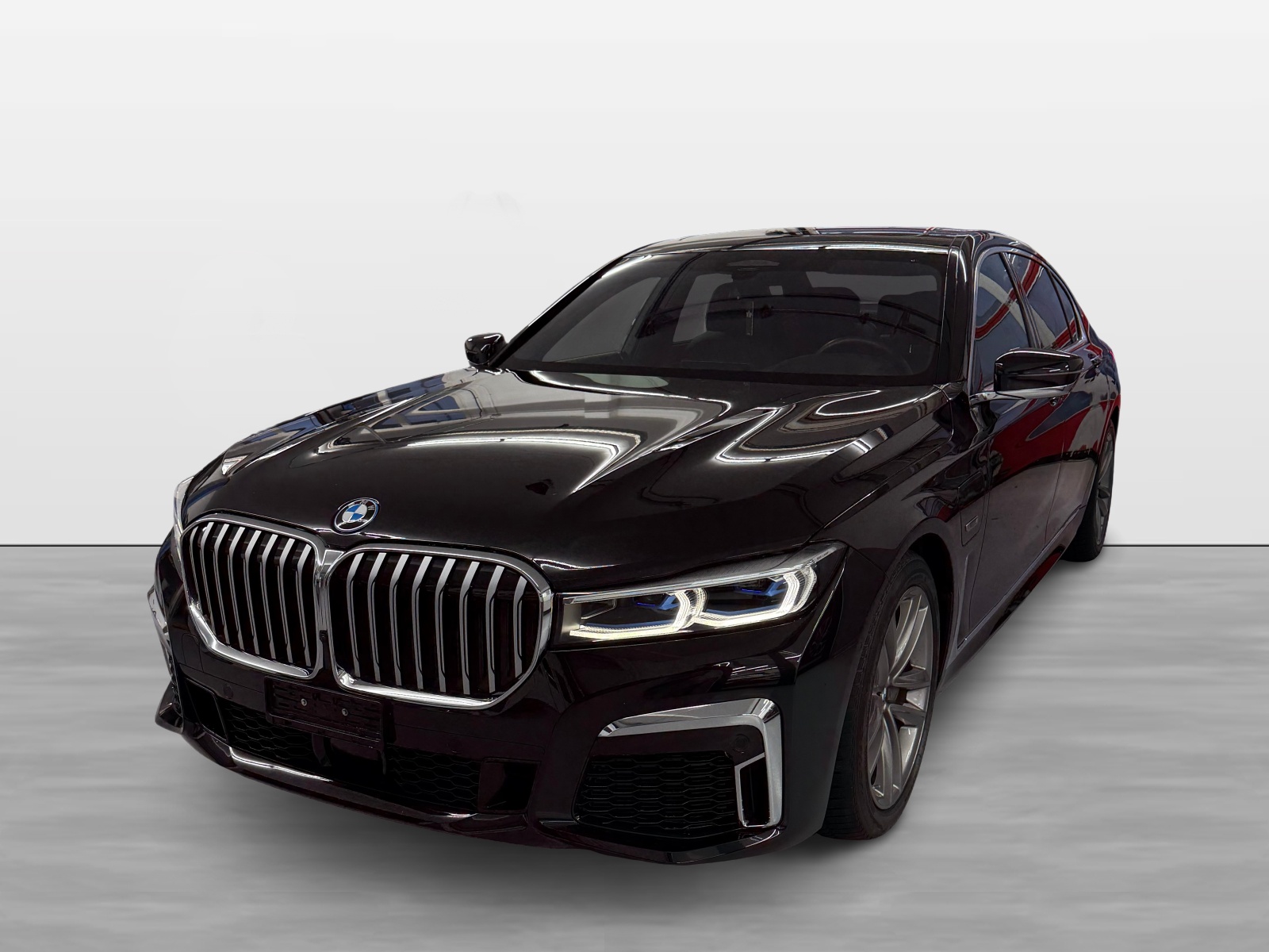 BMW 745Le xDrive M Sport Steptronic-showroom-element-1
