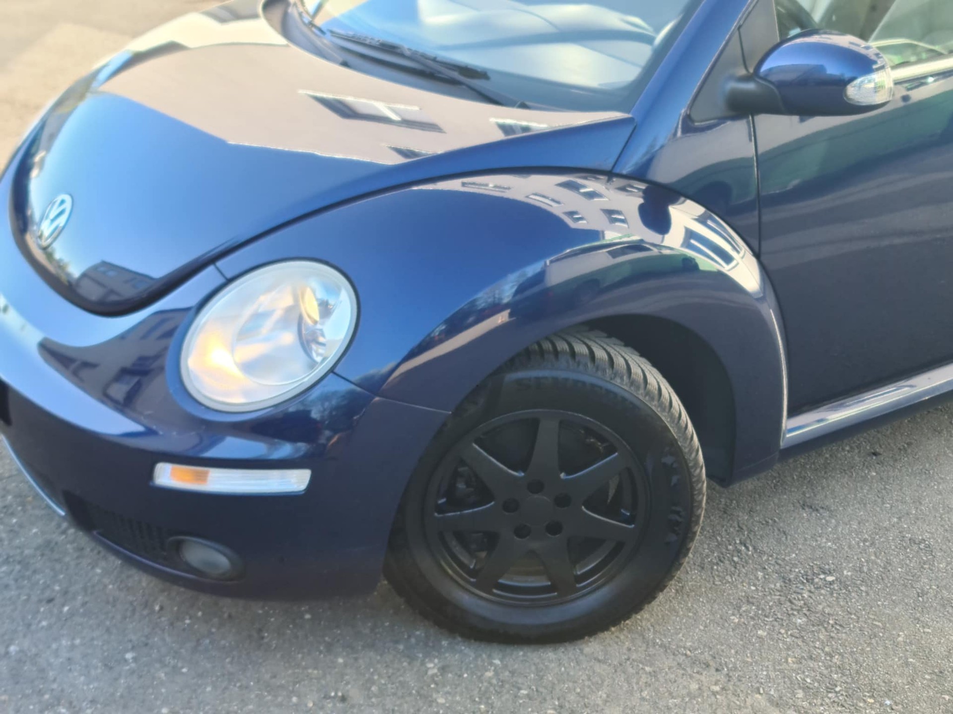 VW Beetle Cabrio 1.8 T-showroom-element-2