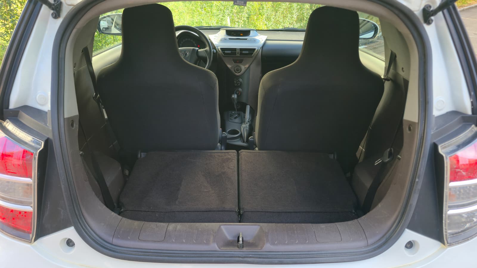 TOYOTA iQ 1.0 VVT-i Limited Edition| Frisch ab MFK und Service| 8Fach Alu Räder| Radio AUX-image-15