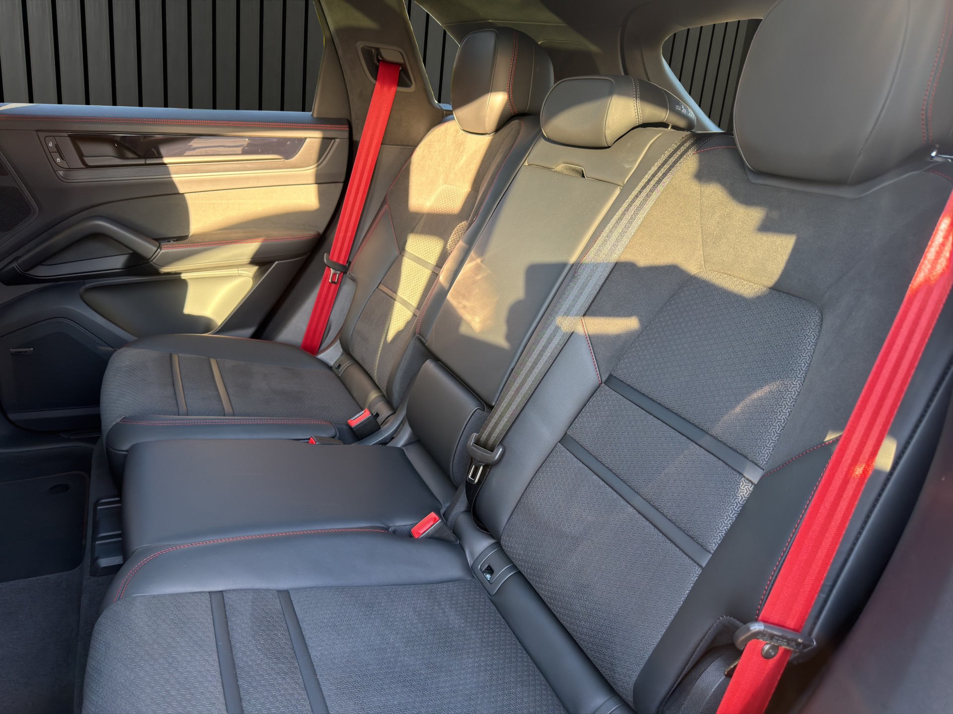 PORSCHE Cayenne GTS-image-12