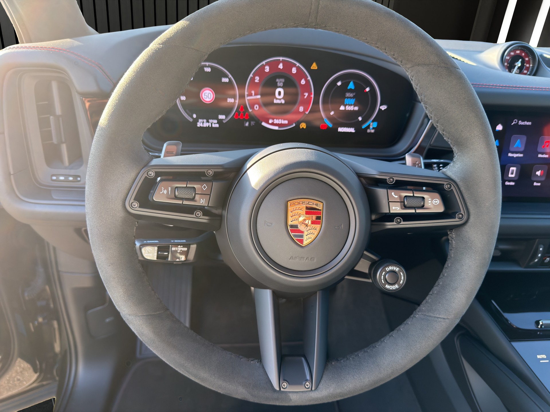 PORSCHE Cayenne GTS-image-10