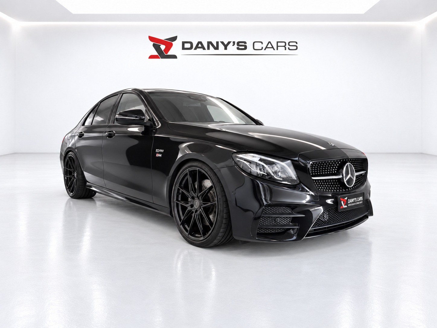 MERCEDES-BENZ E 43 AMG 4 Matic 9G-Tronic-showroom-element-2