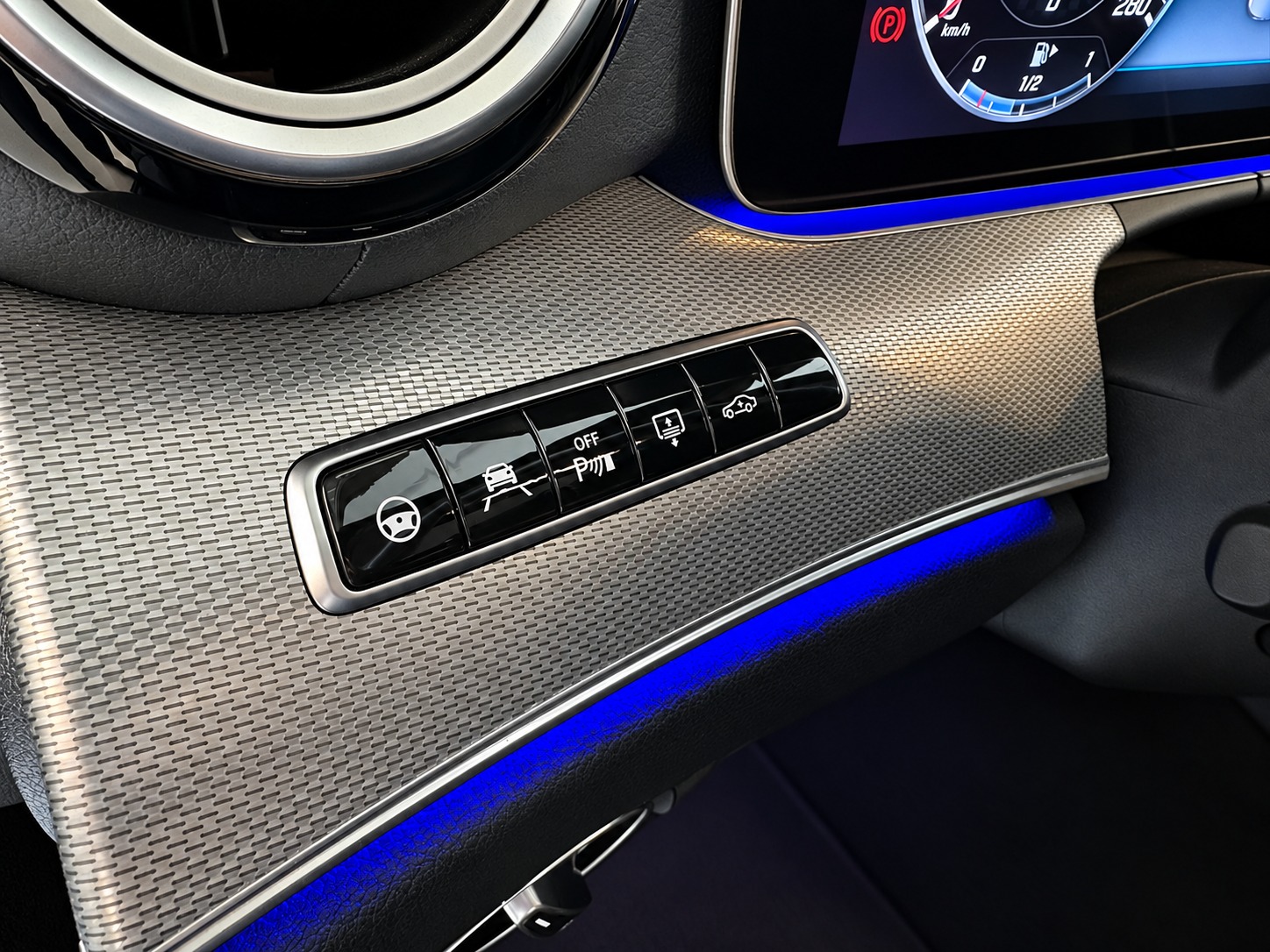 MERCEDES-BENZ E 43 AMG 4 Matic 9G-Tronic-image-14