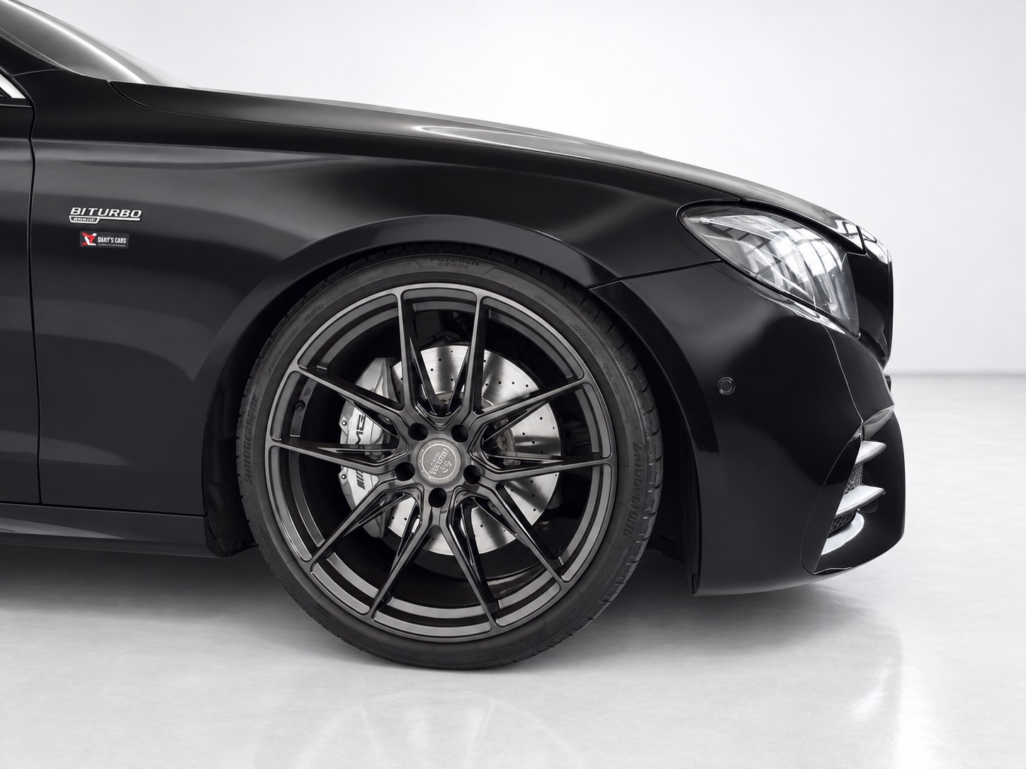 MERCEDES-BENZ E 43 AMG 4 Matic 9G-Tronic-showroom-element-3