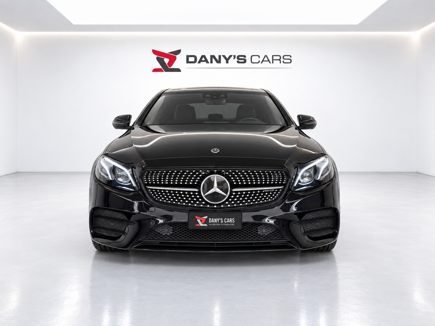 MERCEDES-BENZ E 43 AMG 4 Matic 9G-Tronic-showroom-element-1