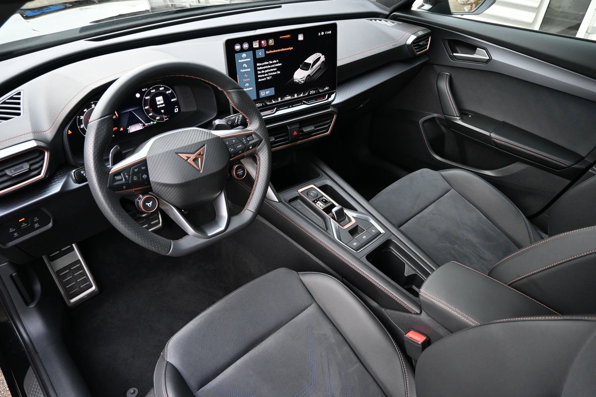 CUPRA Formentor 2.0TSI VZ 4Drive DSG 333PS + AHK 1800kg-image-8