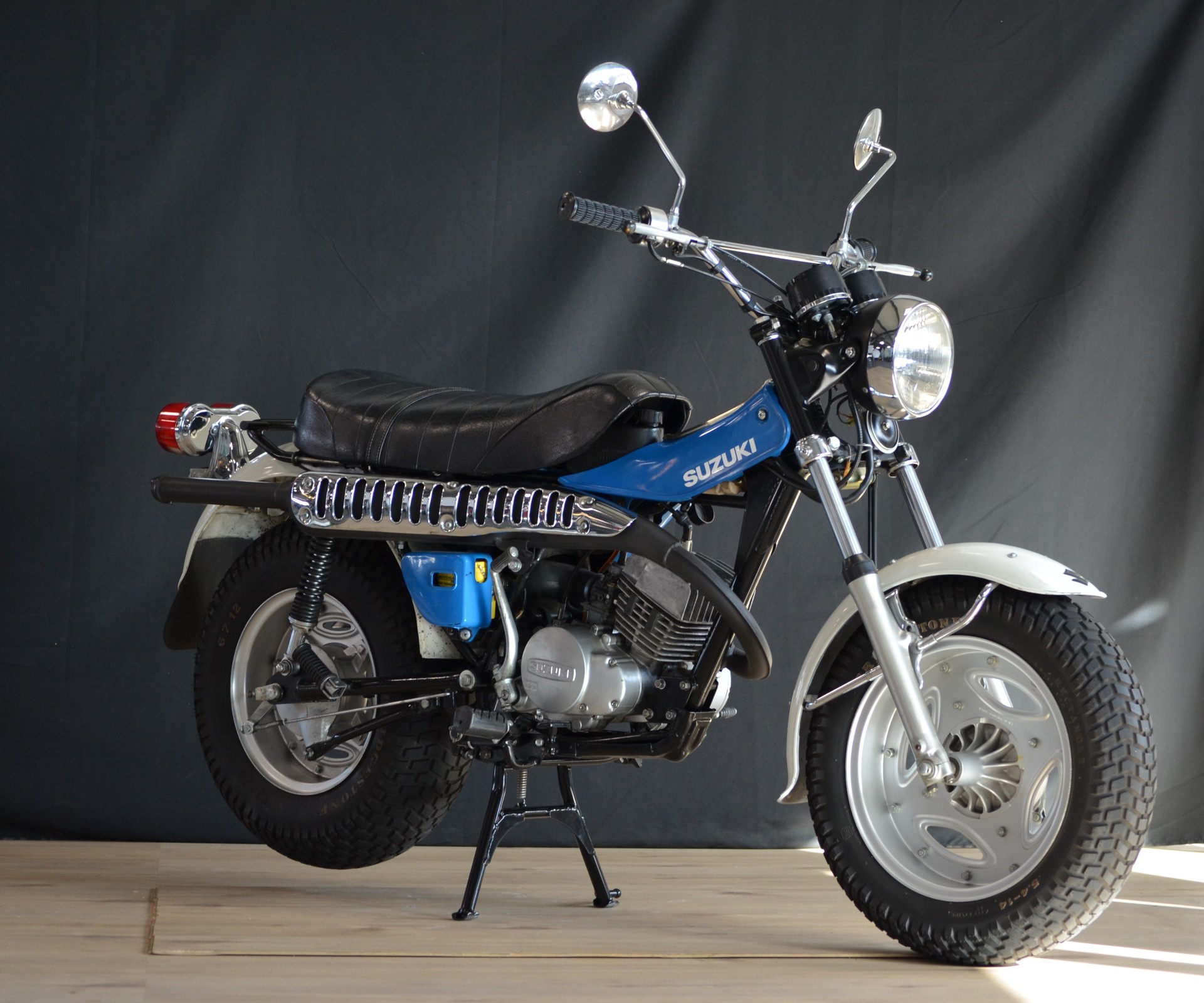 SUZUKI RV 125-image-0
