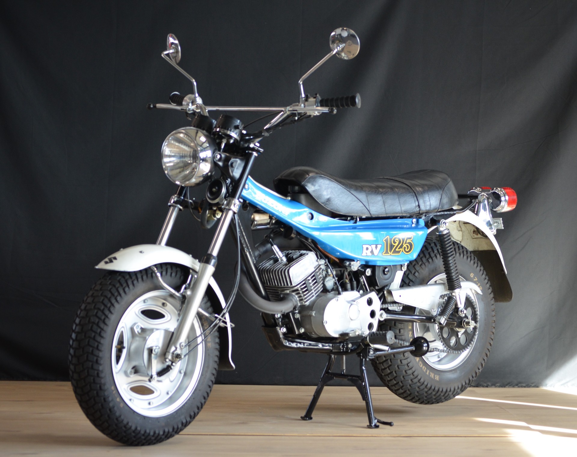 SUZUKI RV 125-image-1