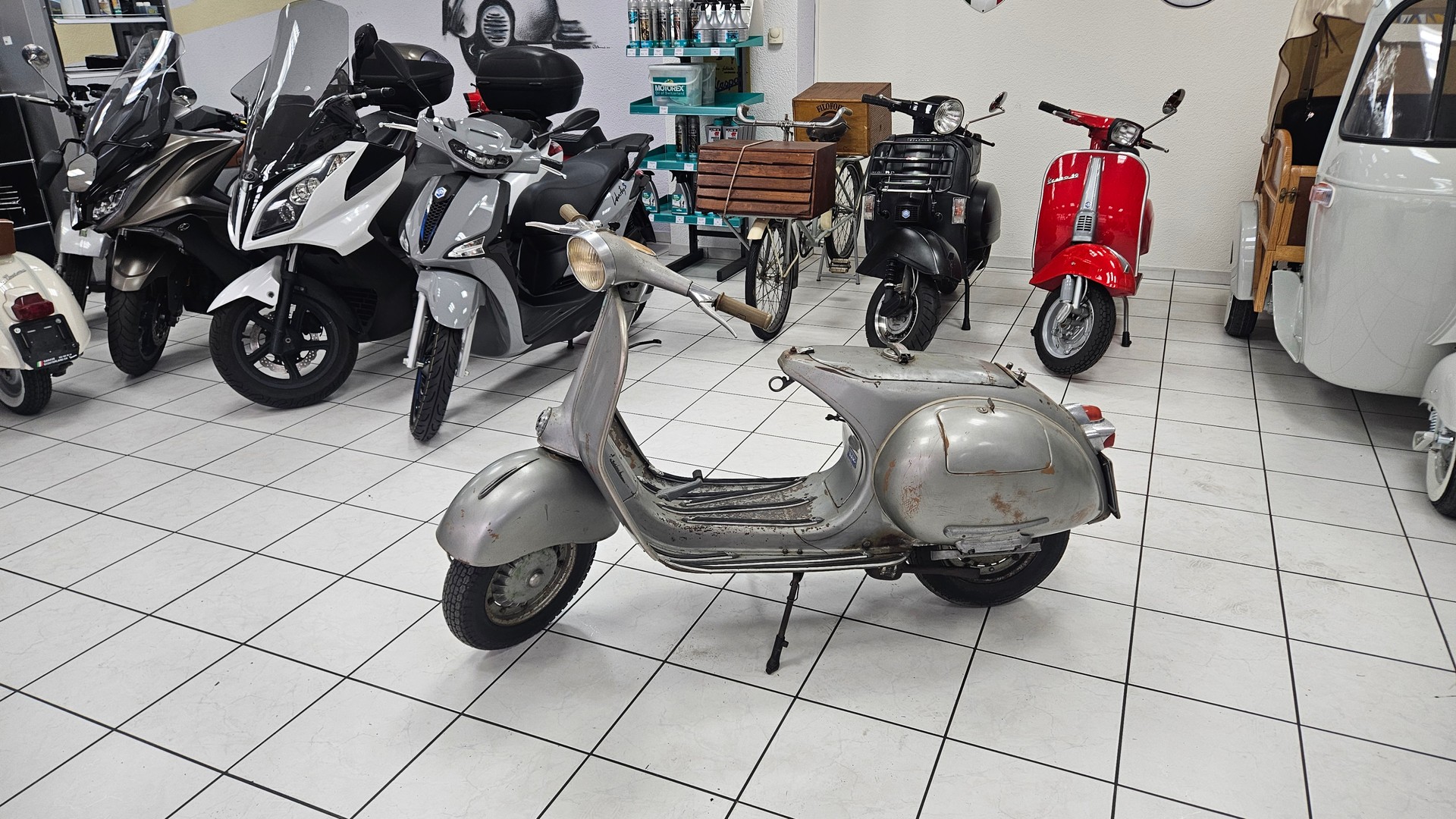 PIAGGIO Vespa 150 GS-image-1