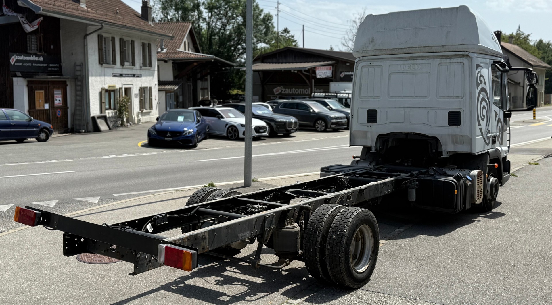 IVECO 75E18P Eurocargo-showroom-element-3