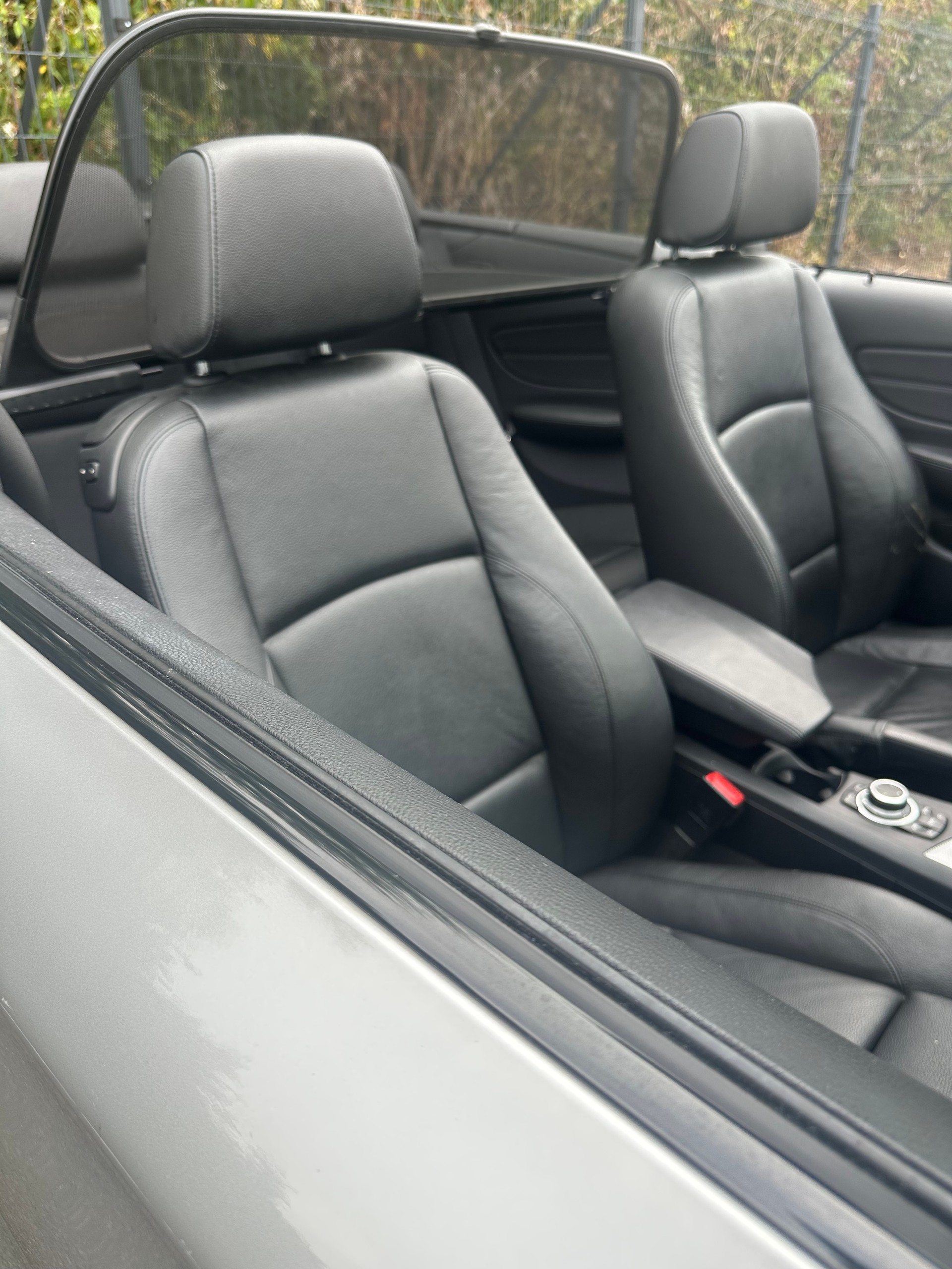 BMW 135i Cabrio DSG-image-4
