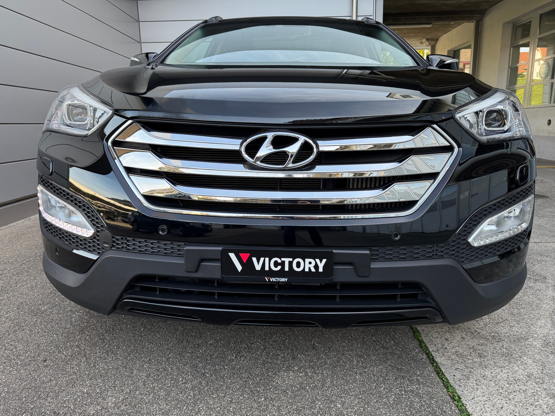 HYUNDAI Santa Fe 2.2 CRDI Premium 4WD Automatic-image-1
