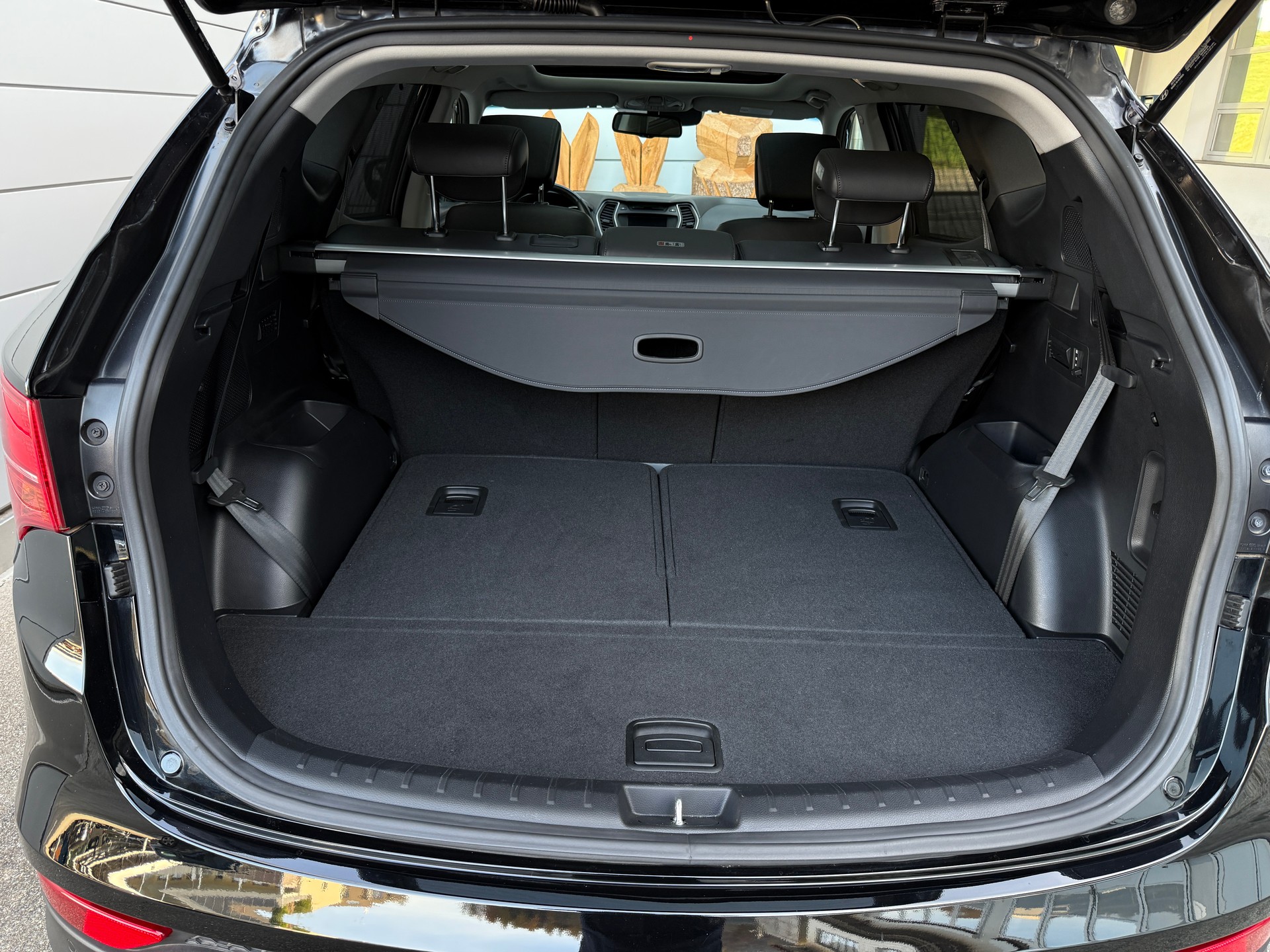 HYUNDAI Santa Fe 2.2 CRDI Premium 4WD Automatic-image-15