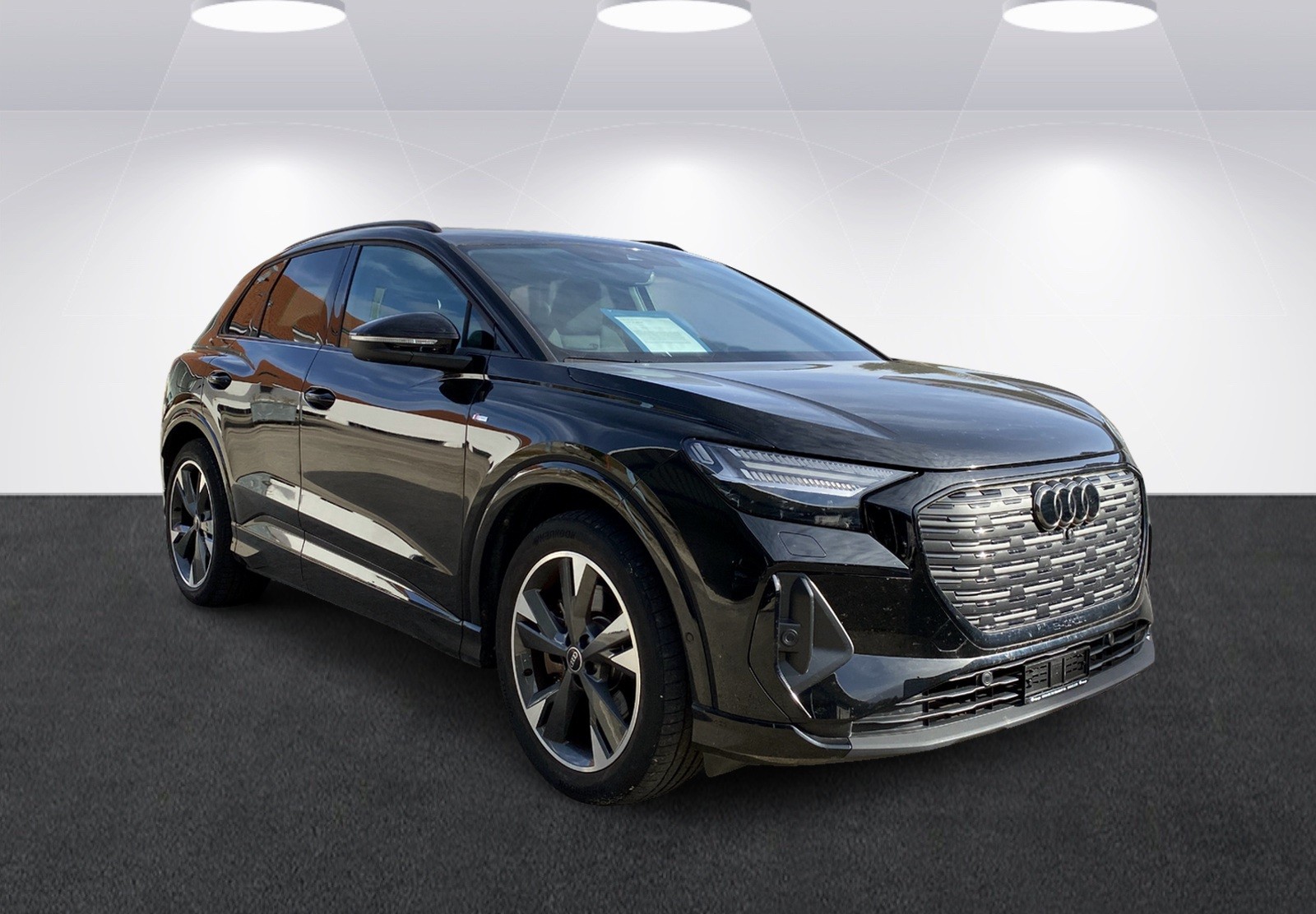 AUDI Q4 e-tron 45 quattro-image-7