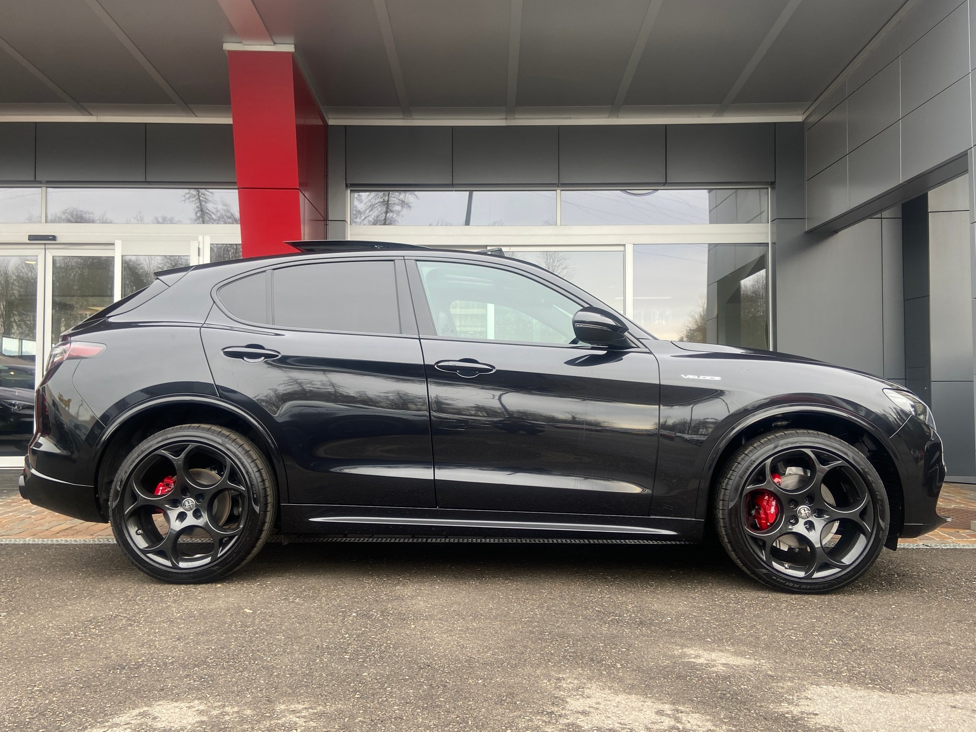 ALFA ROMEO Stelvio 2.0 Veloce Pack Premium Sky Q4 AT8-image-17
