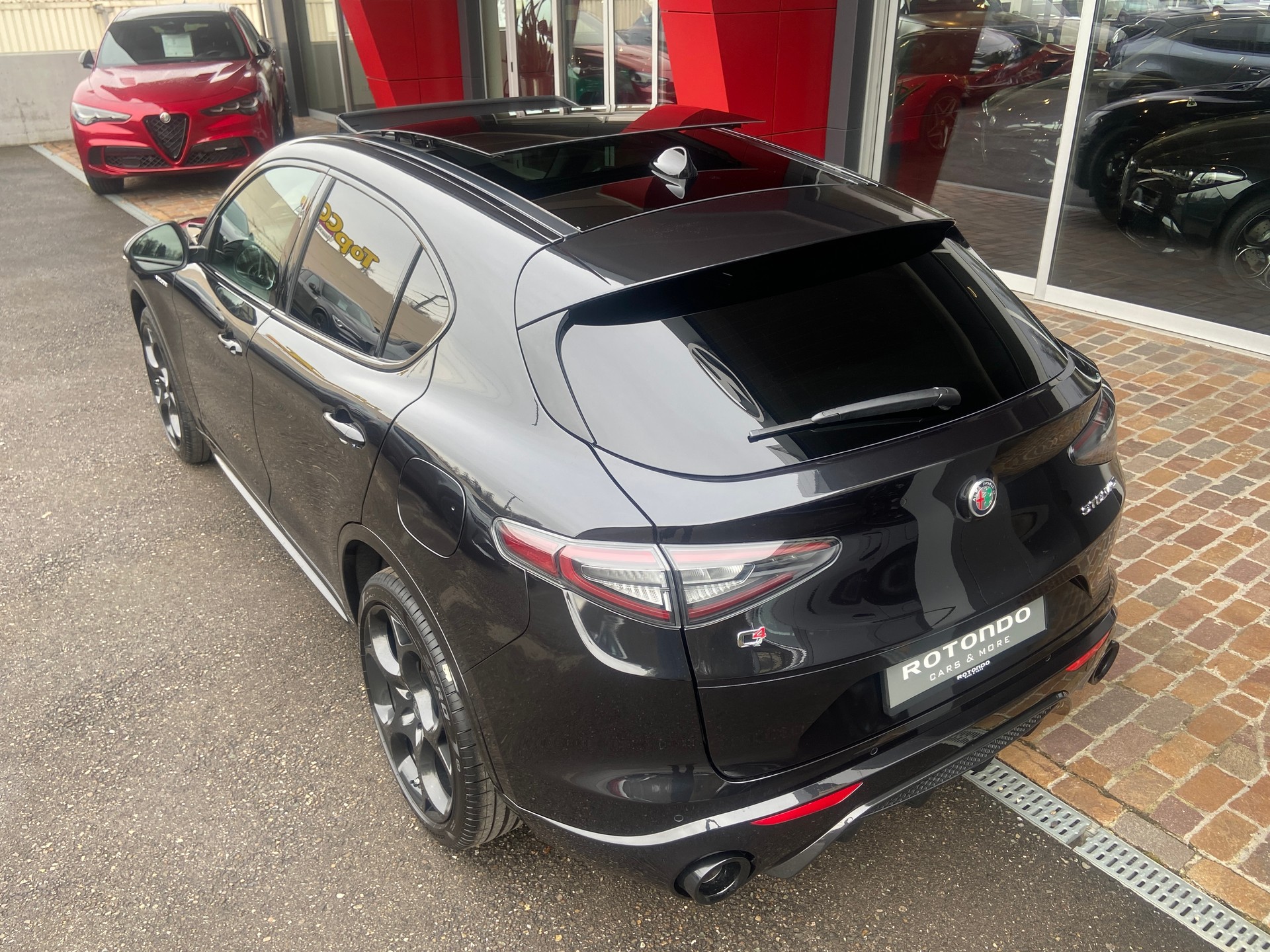 ALFA ROMEO Stelvio 2.0 Veloce Pack Premium Sky Q4 AT8-image-16
