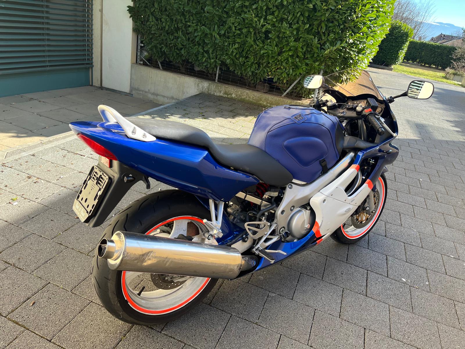 HONDA CBR 600 F-image-3