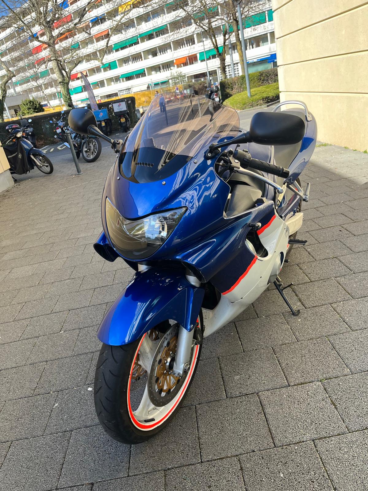 HONDA CBR 600 F-image-2