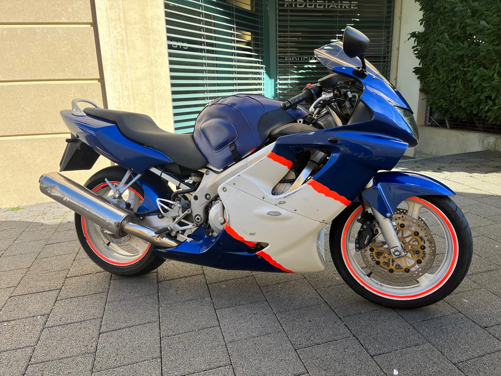 HONDA CBR 600 F-image-1