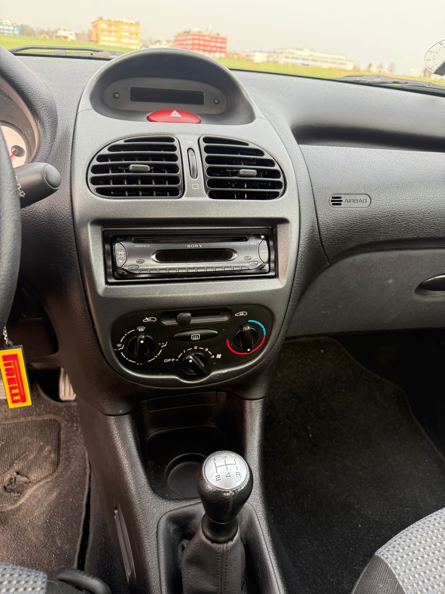 PEUGEOT 206 1.4 X-Line-image-7
