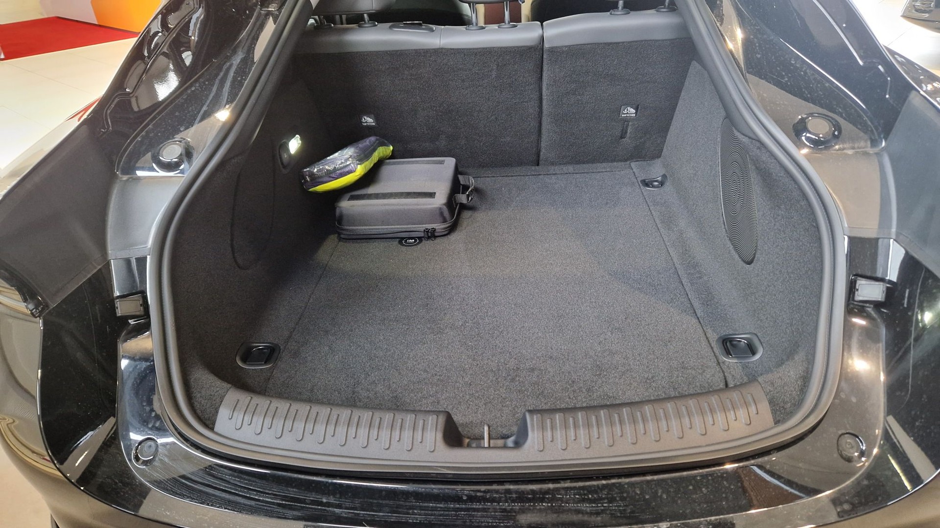 MG IM5 100 kWh Performance 19"-image-6
