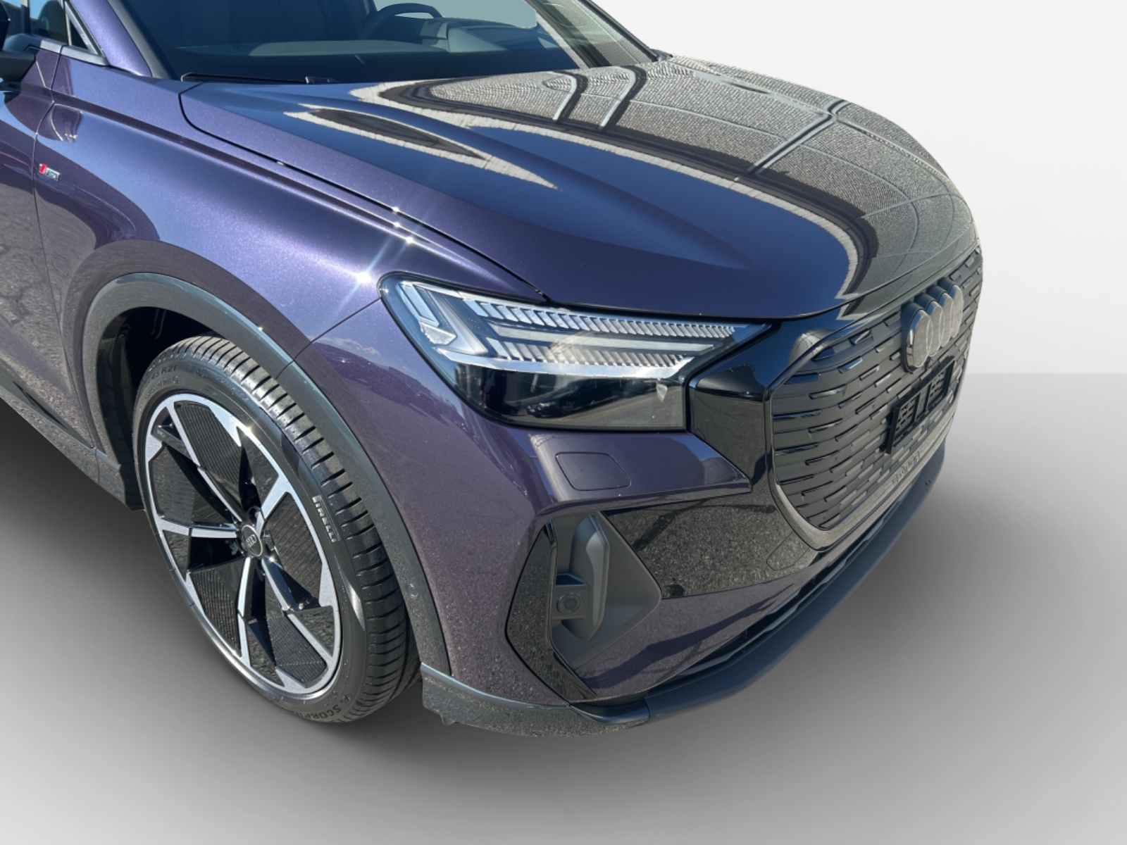AUDI Q4 e-tron 45 Edition Swiss Ski quattro-image-15