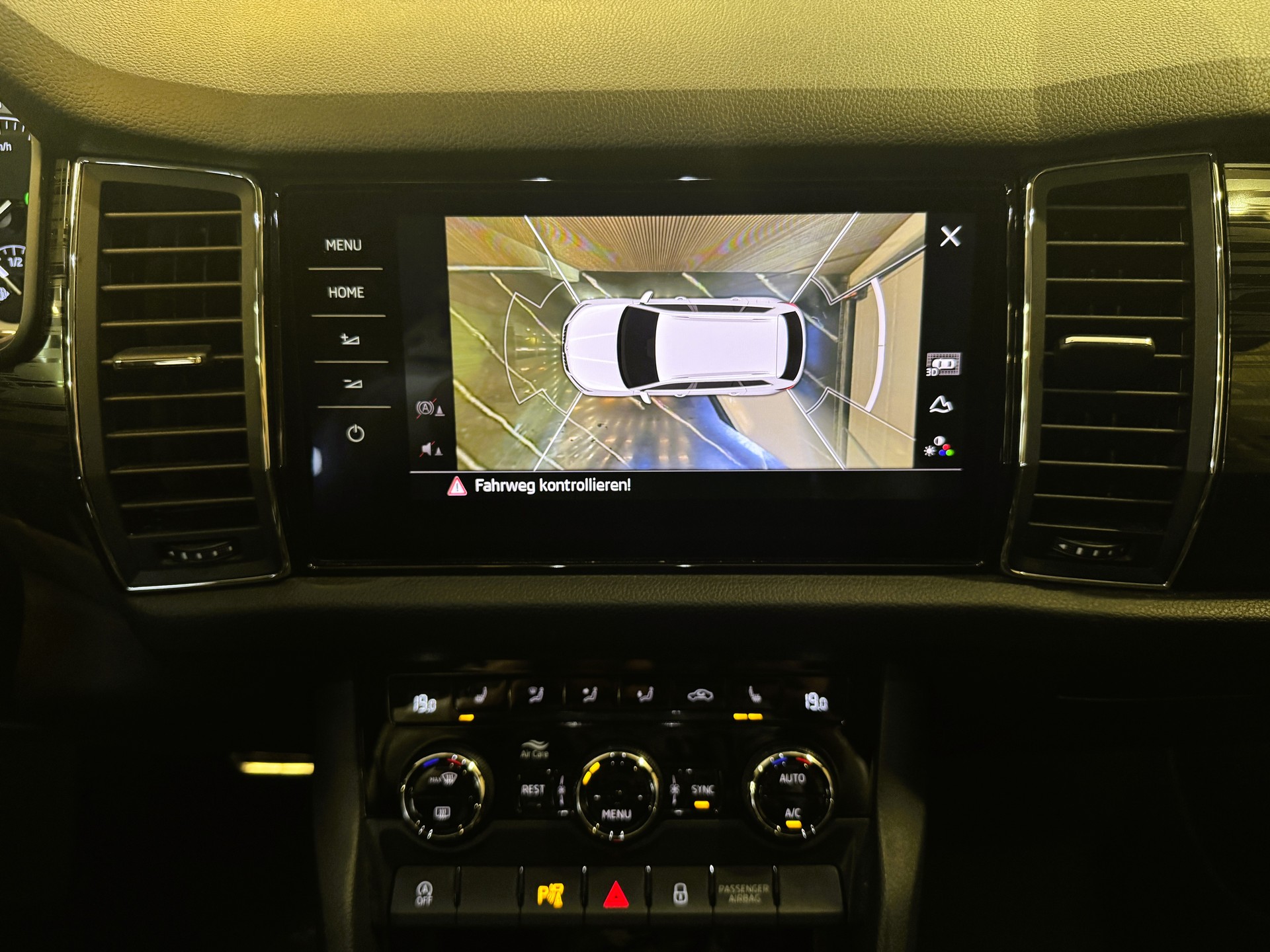 SKODA Kodiaq 2.0 TDI CR Style 4x4 DSG-image-11