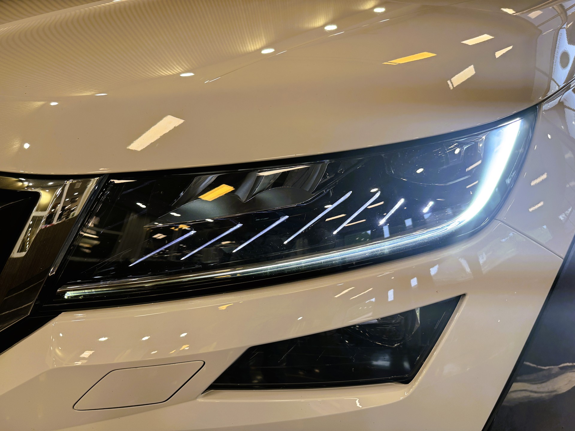 SKODA Kodiaq 2.0 TDI CR Style 4x4 DSG-image-17
