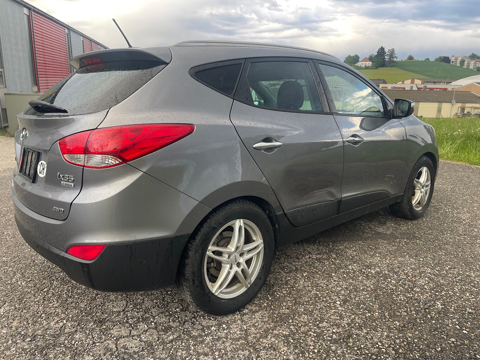 HYUNDAI iX 35 2.0 CRDi Premium 4WD Automatic-image-10