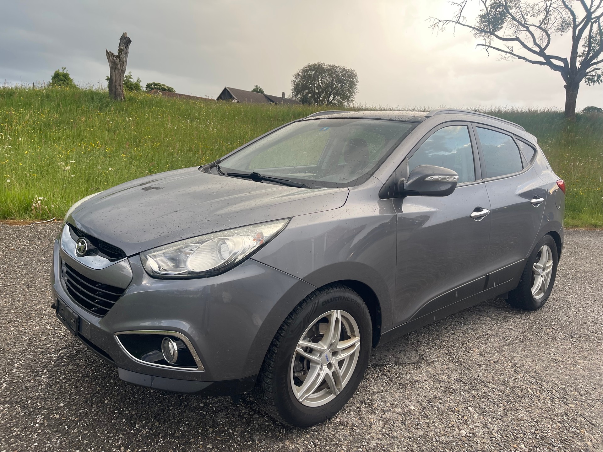 HYUNDAI iX 35 2.0 CRDi Premium 4WD Automatic-image-1
