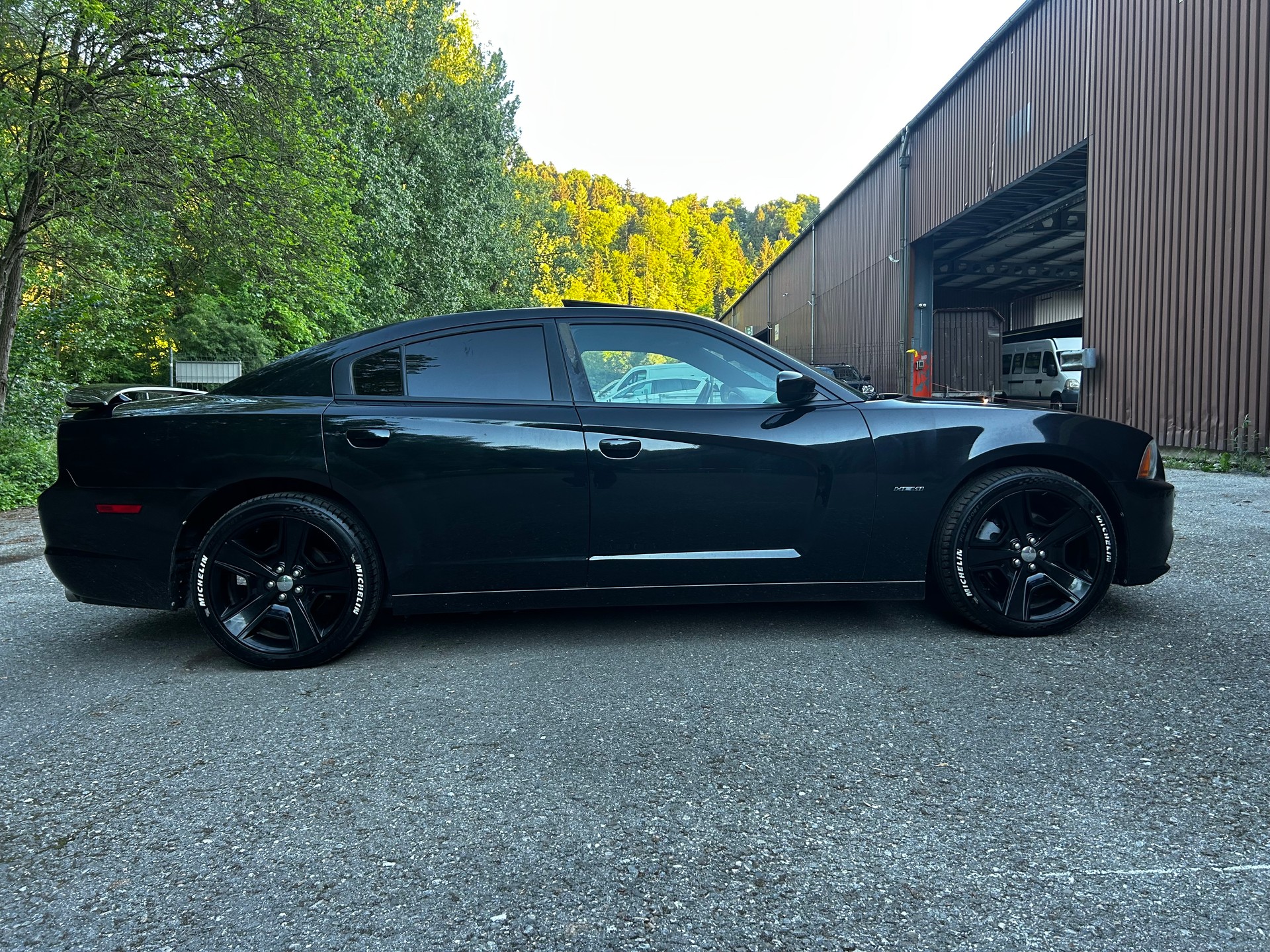 DODGE Charger-image-10