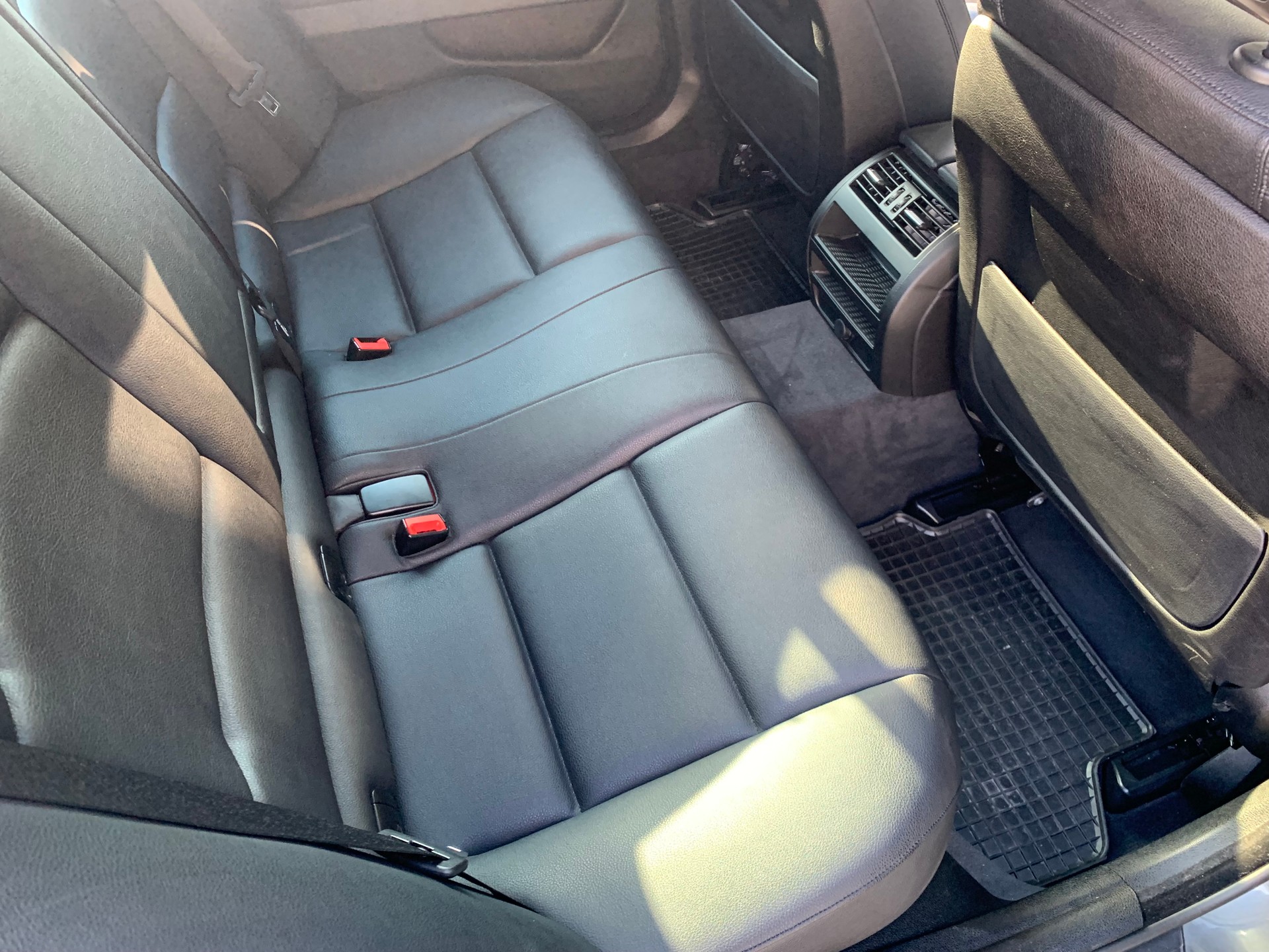 BMW 520d Touring xDrive Luxury Line Steptronic-image-8