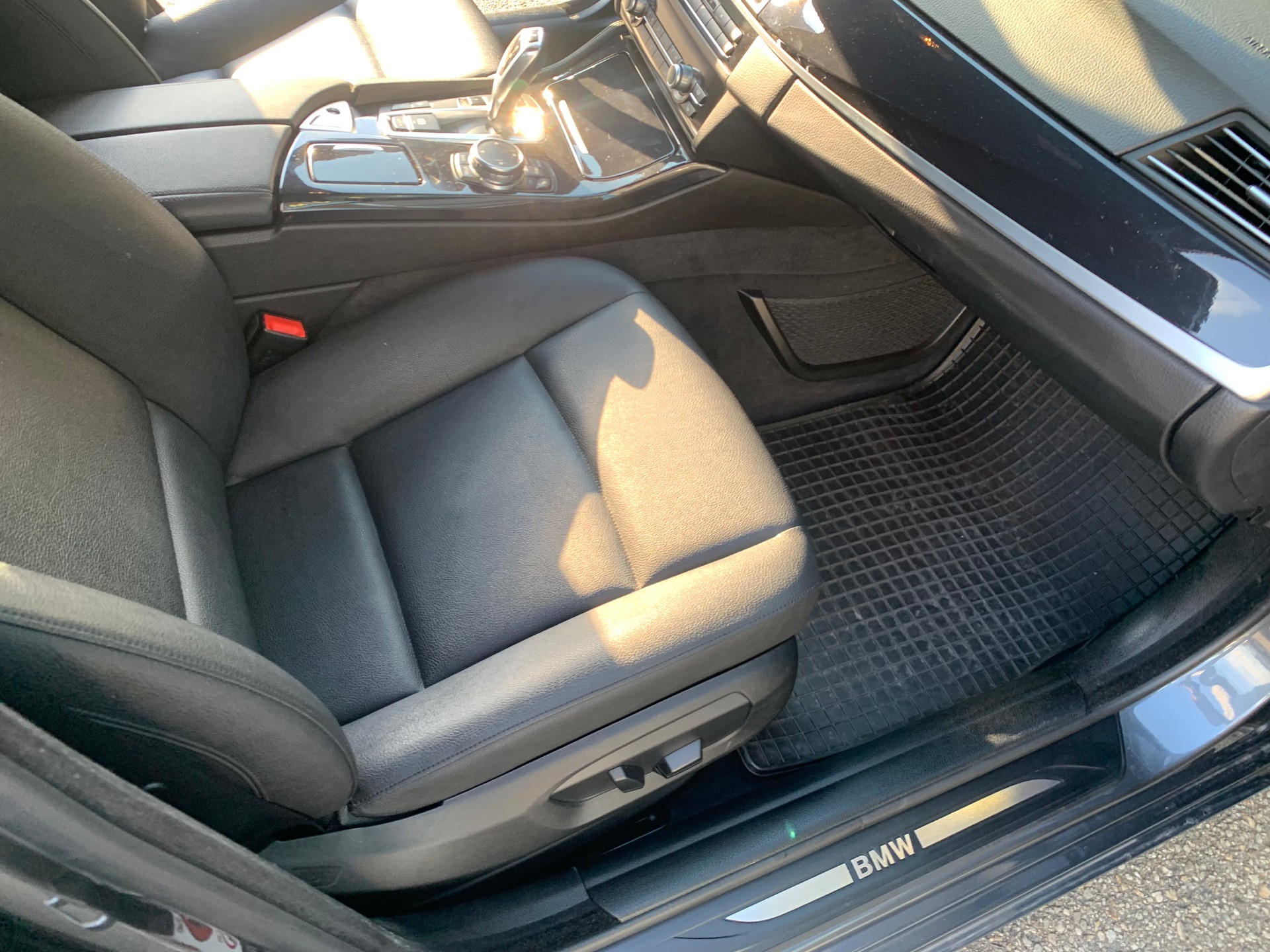 BMW 520d Touring xDrive Luxury Line Steptronic-image-7