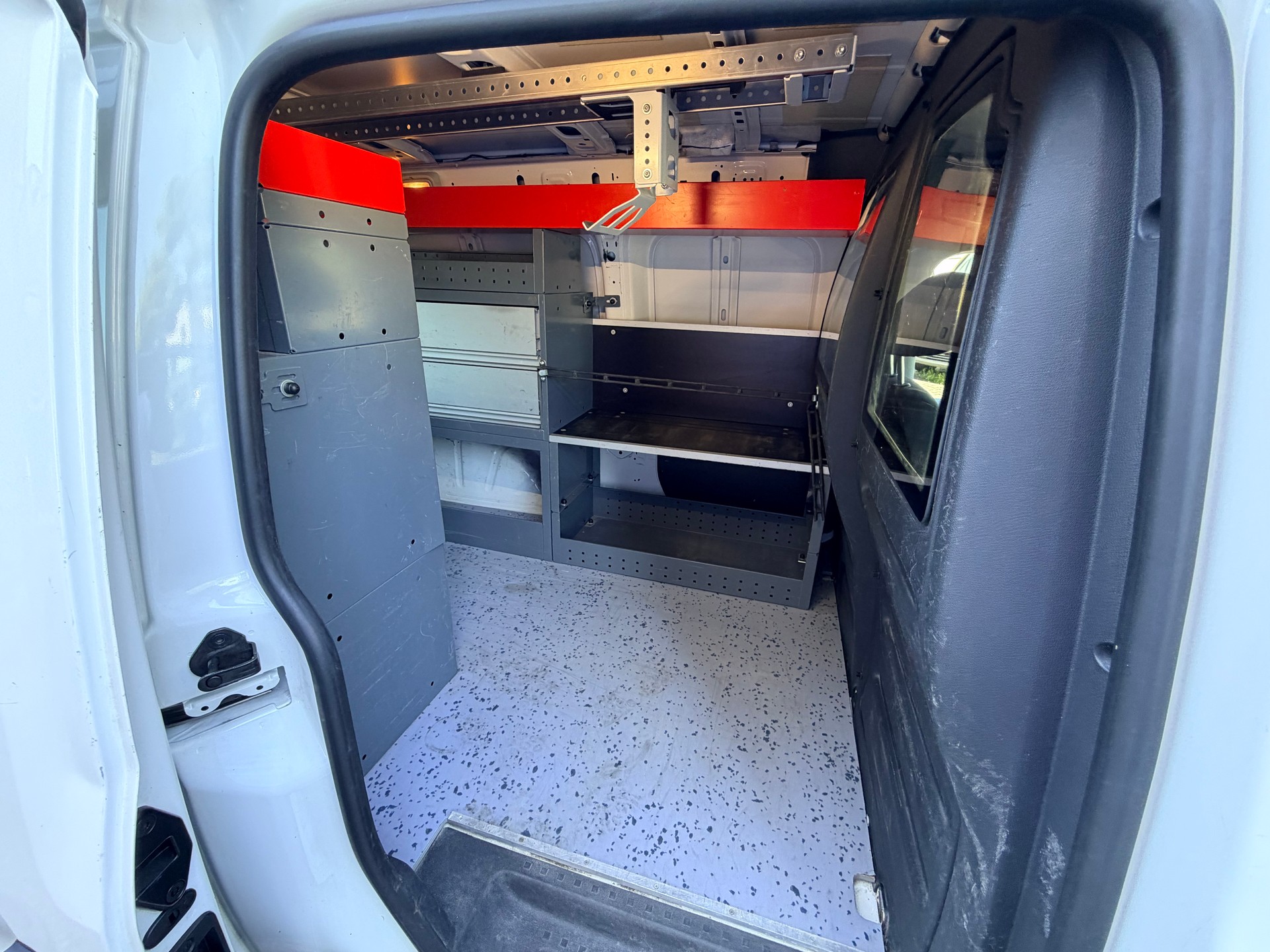 VW Caddy Maxi 1.0TSI BlueMotion Technology-image-10