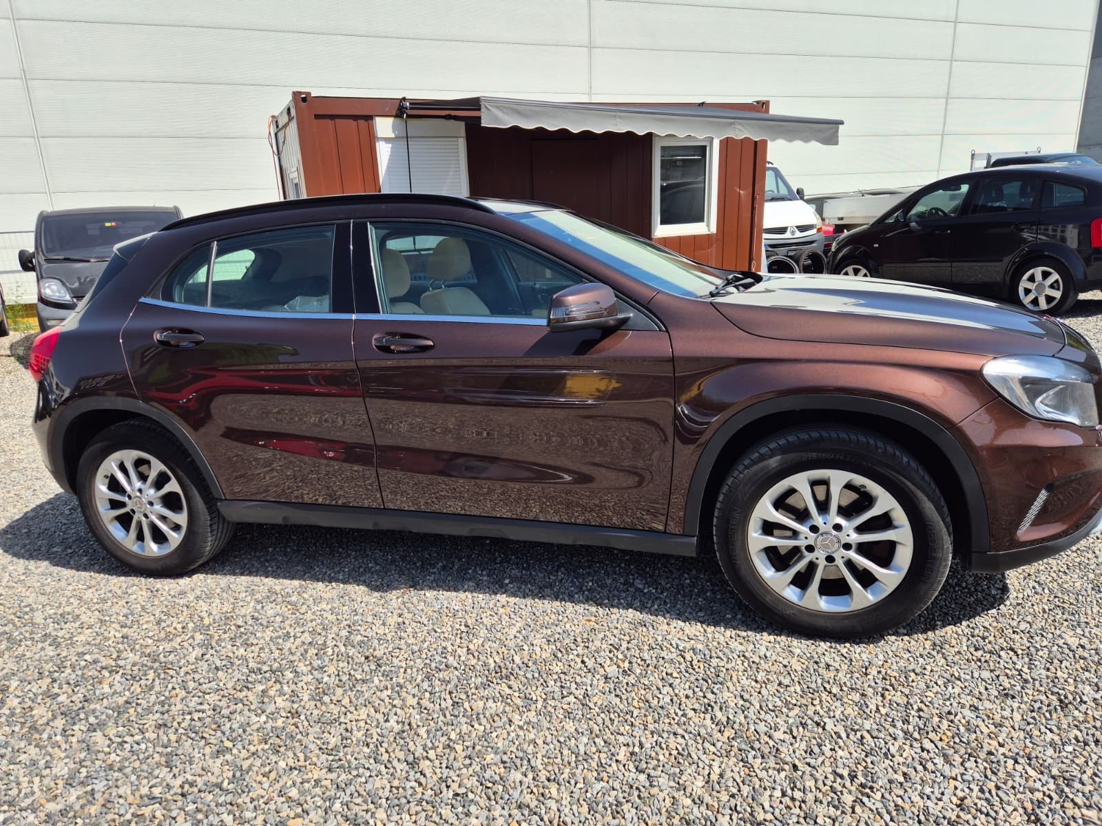 MERCEDES-BENZ GLA 250 Style 7G-DCT-image-3