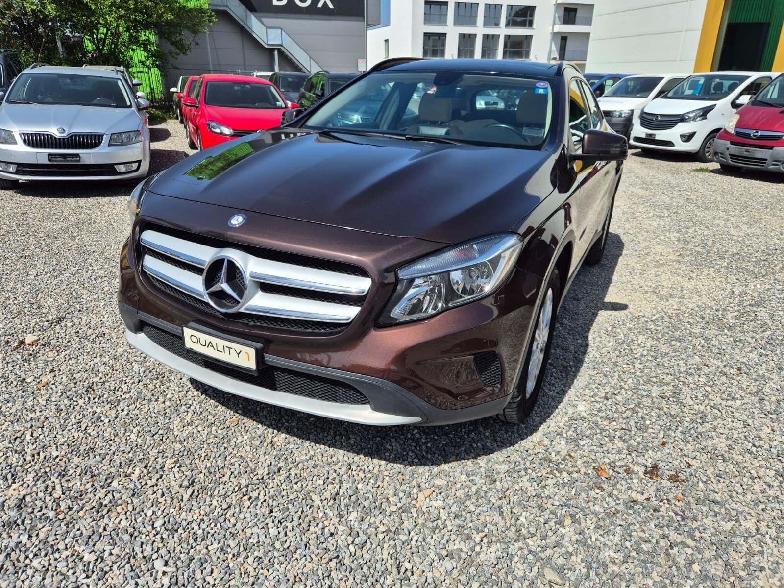 MERCEDES-BENZ GLA 250 Style 7G-DCT