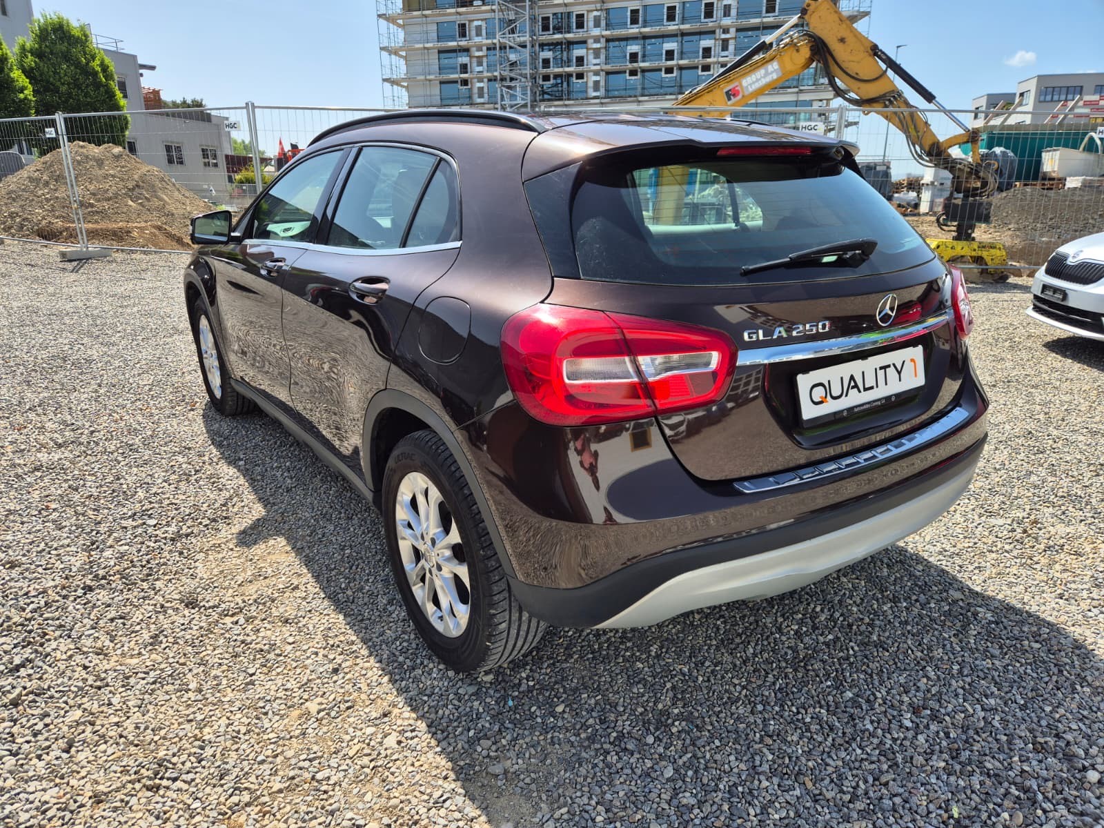 MERCEDES-BENZ GLA 250 Style 7G-DCT-image-5