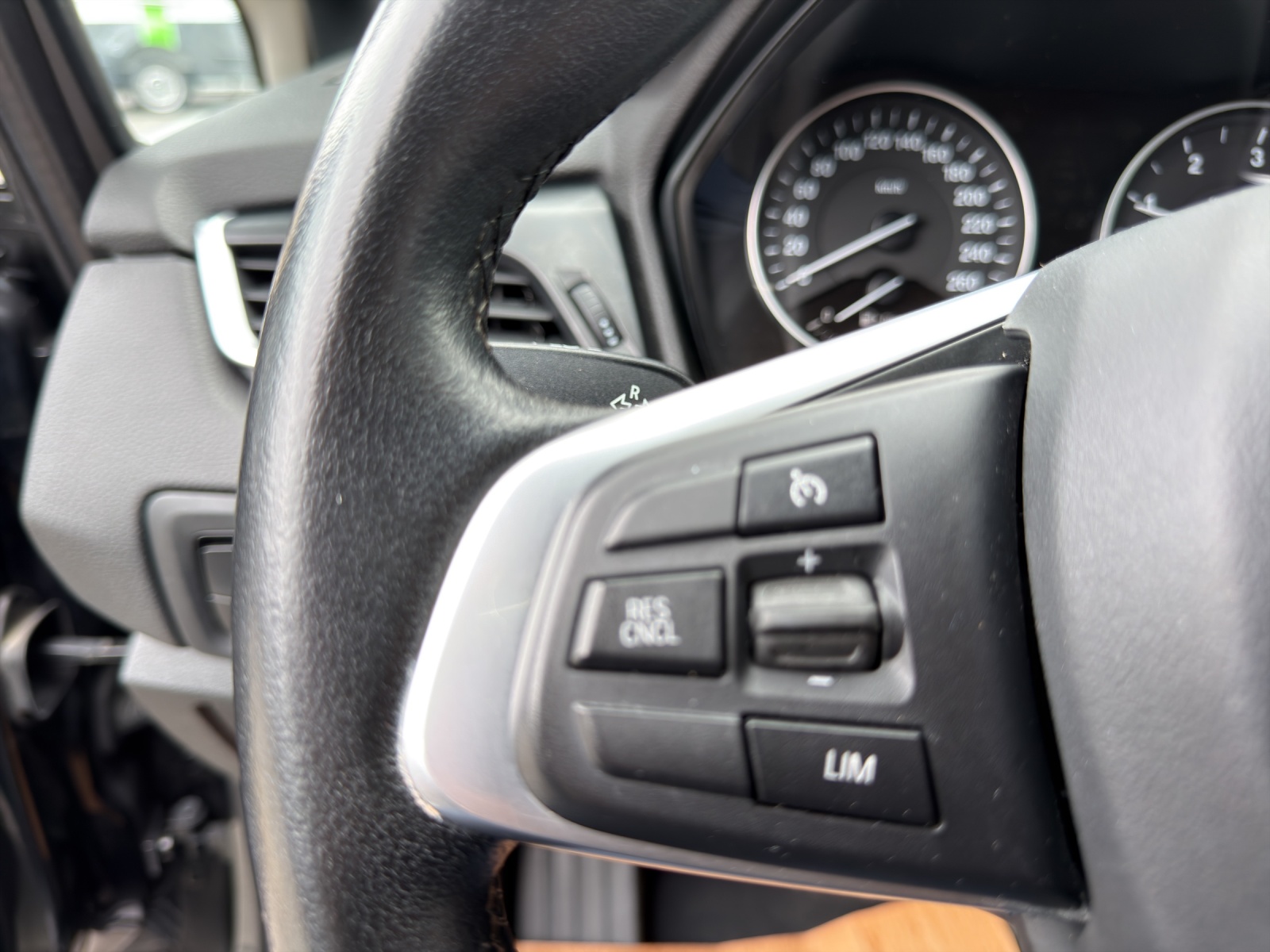 BMW 218d xDrive Active Tourer Steptronic-image-22