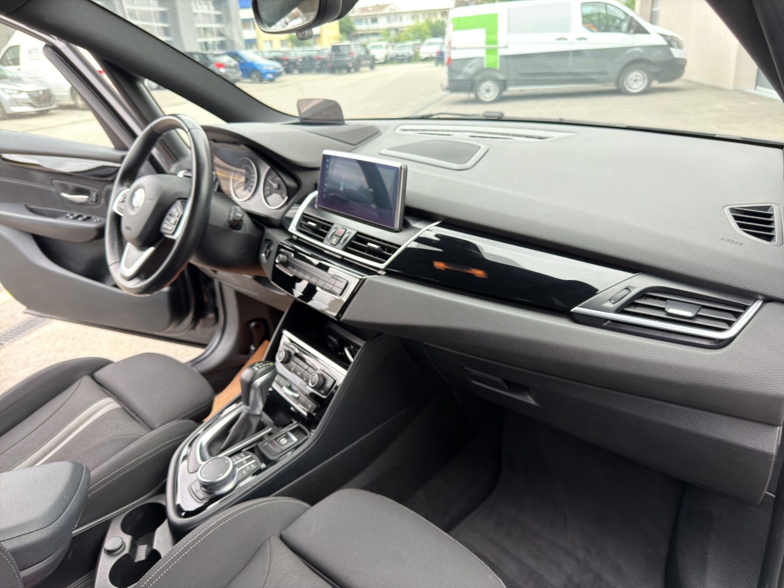 BMW 218d xDrive Active Tourer Steptronic-image-27
