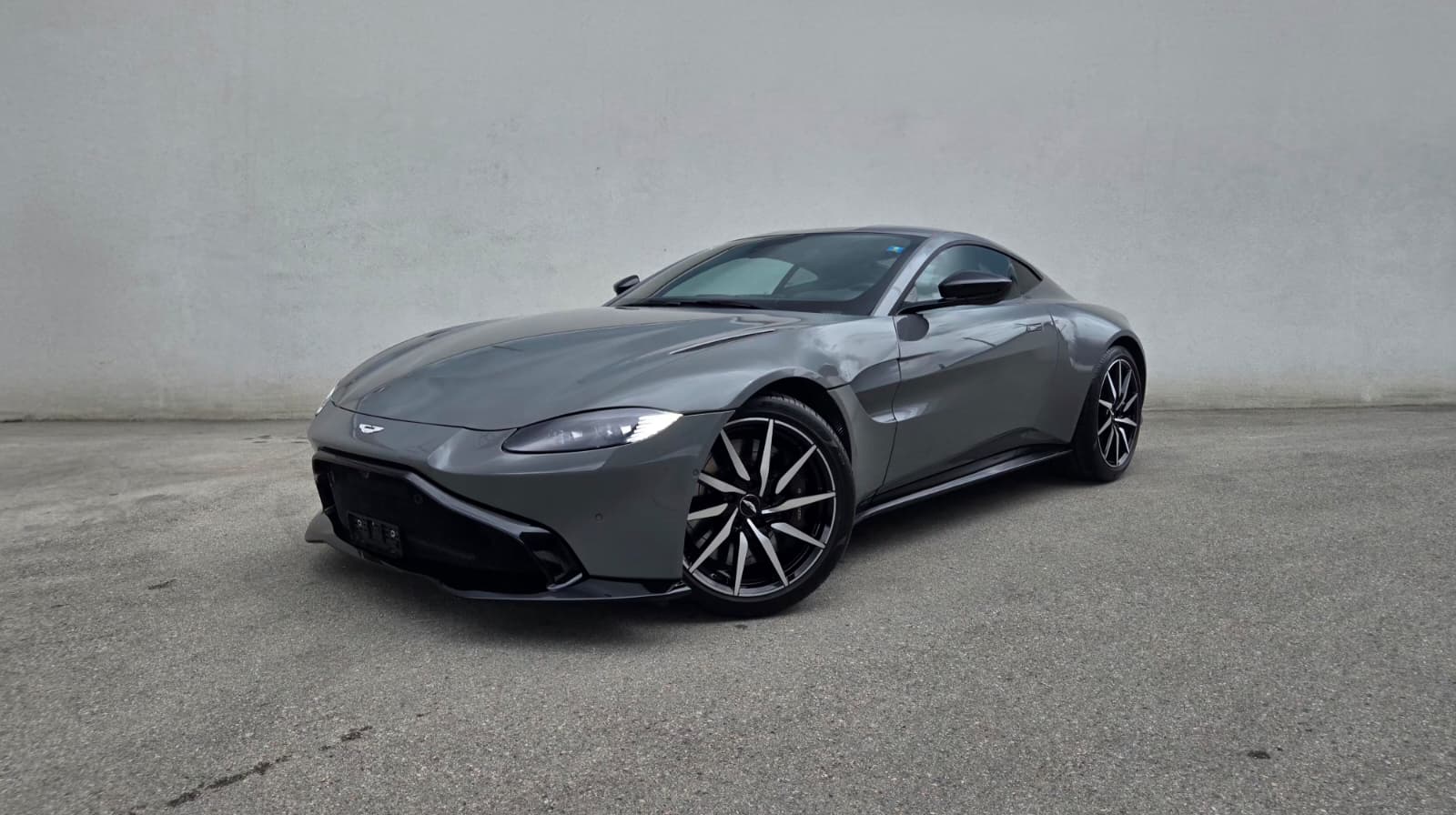 ASTON MARTIN V8 Vantage 4.0 Coupé