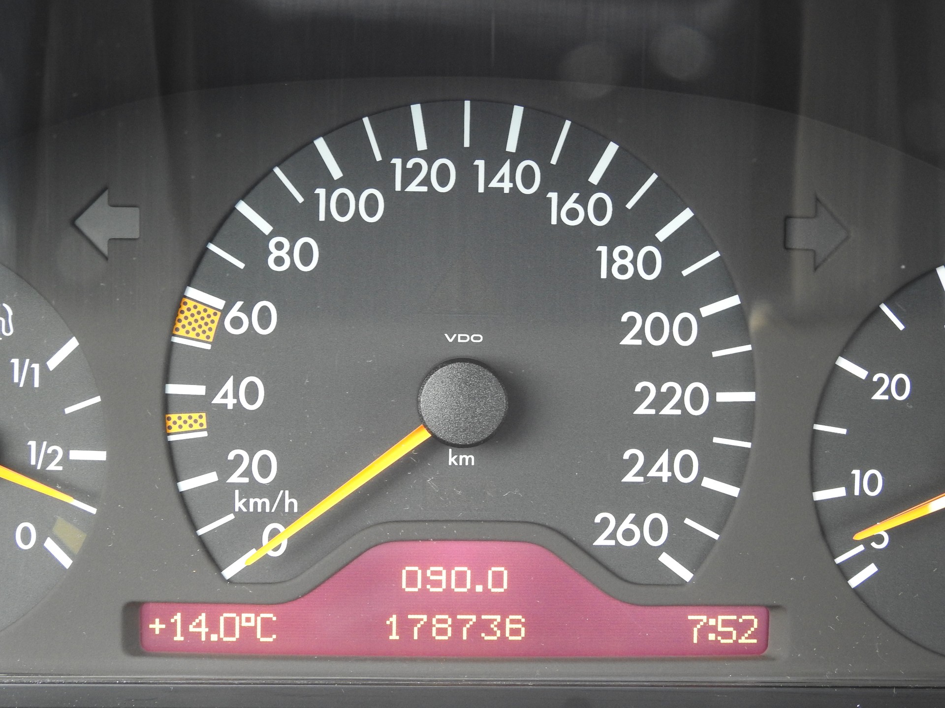 MERCEDES-BENZ E 430 Elégance Automatic-image-21