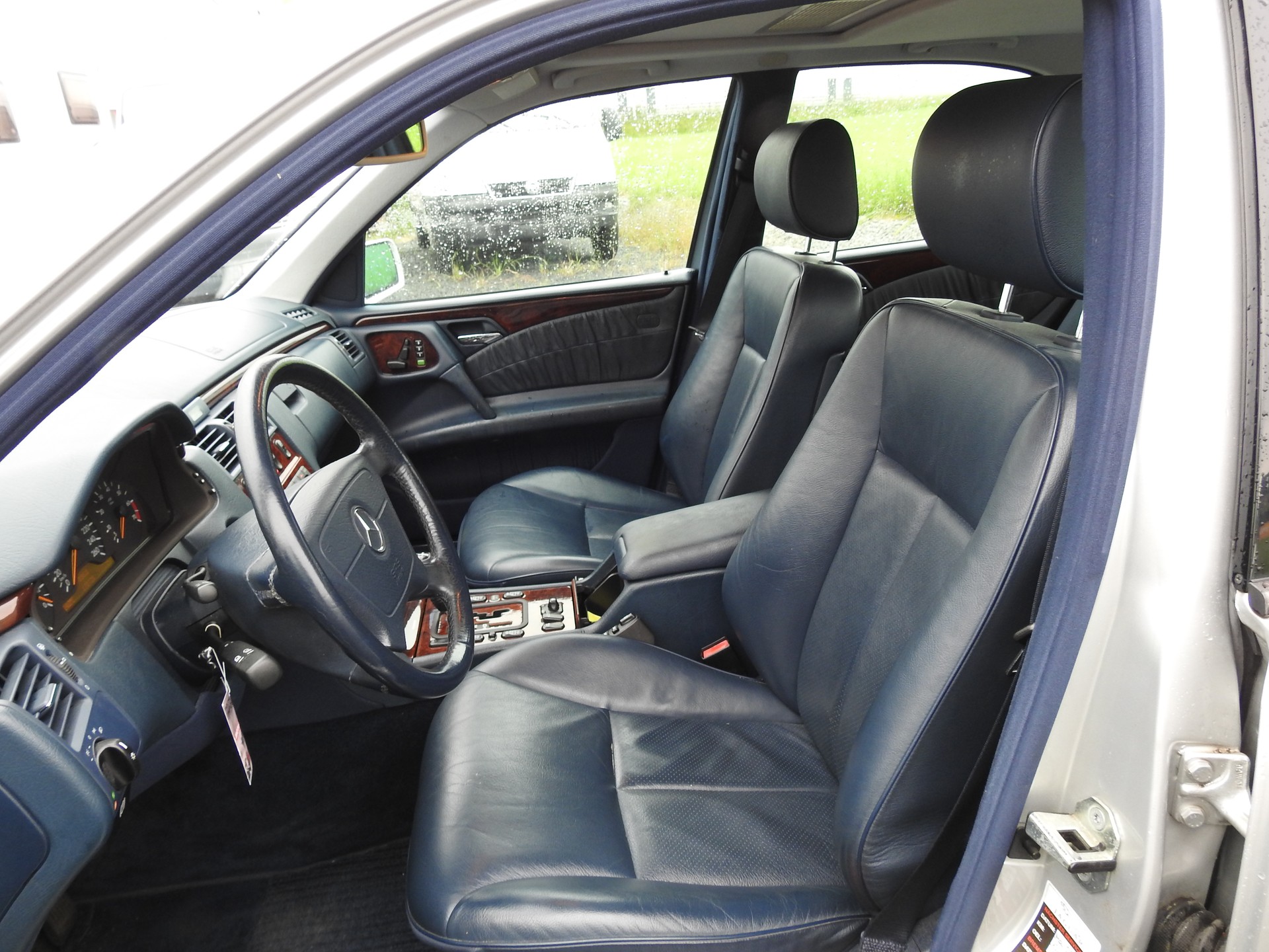 MERCEDES-BENZ E 430 Elégance Automatic-image-12